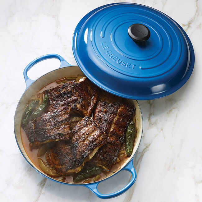 Le Creuset 3.5 Quart Enameled Cast Iron Braiser with Lid - Shell Pink | Perfect for Slow Cooking, Roasting & Searing | Stovetop to Oven Safe | Ideal for Family Dinners & Entertaining