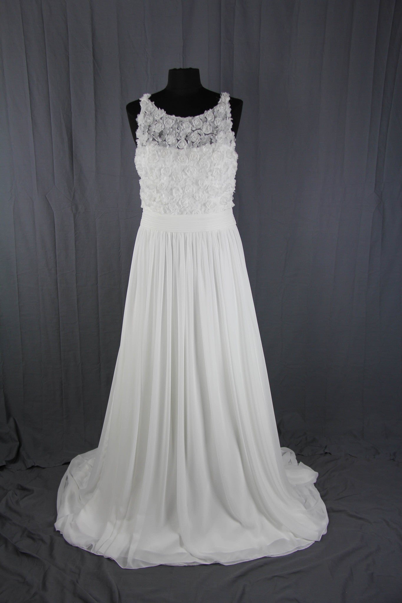 San Patrick Australia Sample Gown - Elegant Women's Formal Dress for Weddings, Parties & Special Occasions