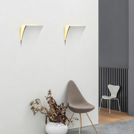 Modern V-Shaped White Recessed Wall Light - Sleek LED Fixture for Living Room, Bedroom & Hallway Lighting
