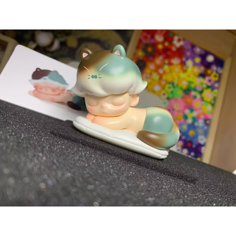 DIMOO Limited Edition Lay Down Cat Figure Set - Cute Collectible Vinyl Toy for Home Decor, Office Display & Anime Fans Gift