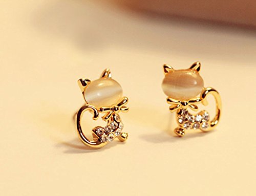 Korean Crystal Cat Stud Earrings for Women - Cute Fashion Long Earrings in Beige (One Size) - Perfect for Casual Wear, Parties & Gifts