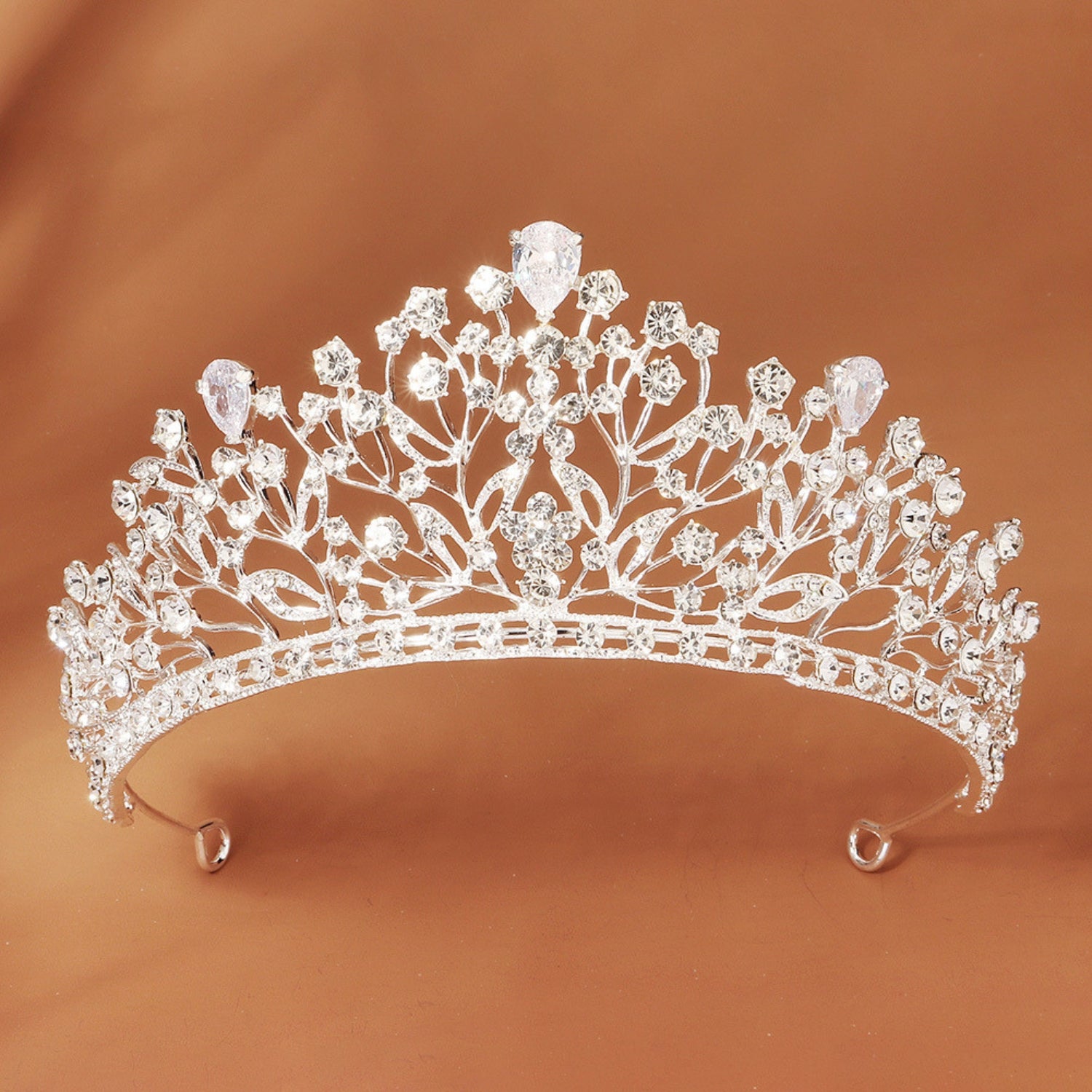 Sparkling Silver Tiara for Women - Rhinestone Wedding Crown, Bridal Headband, Princess Birthday Party & Halloween Costume Accessory - Perfect for Prom, Christmas Gifts & Special Occasions