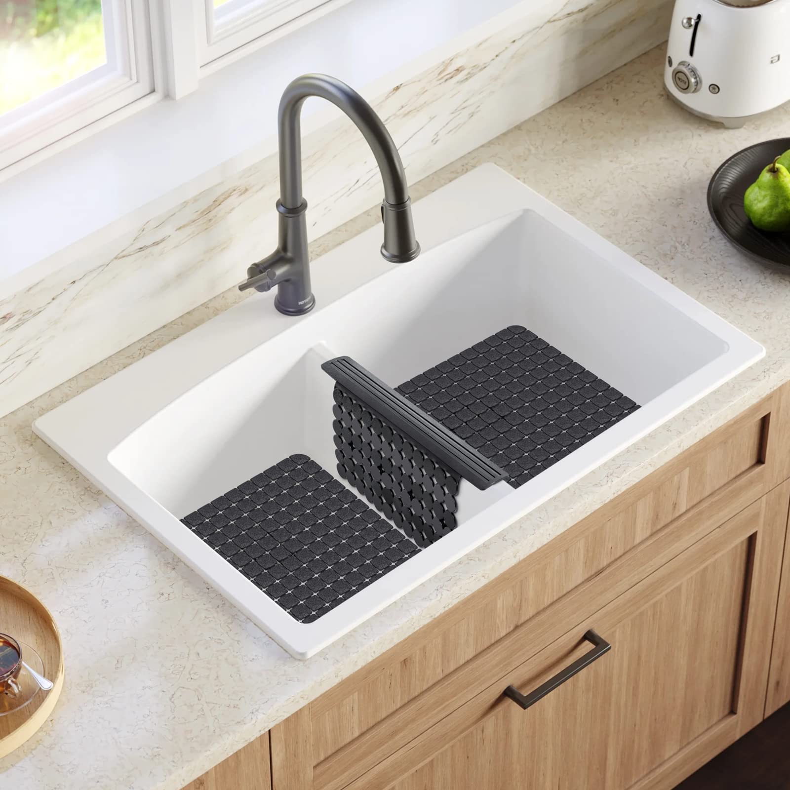 Bligli Plastic Sink Divider Mat with Strong Suction Cups - 9.5