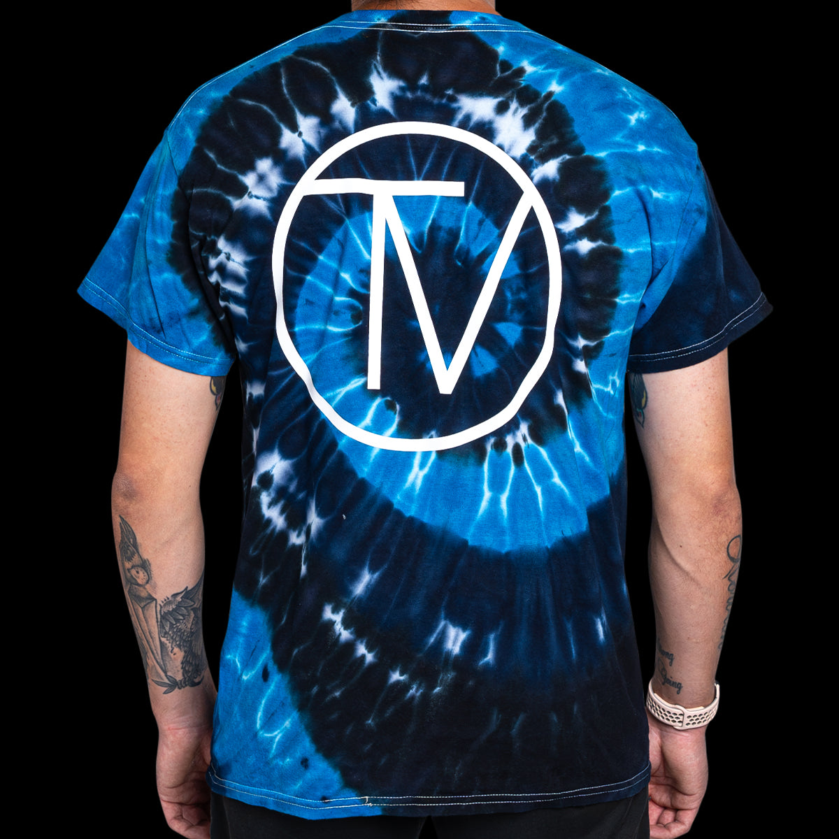 Trendy Deep Sea Tie Dye T-Shirt for Men & Women | Soft Cotton Graphic Tee | Perfect for Beach, Festival & Casual Wear