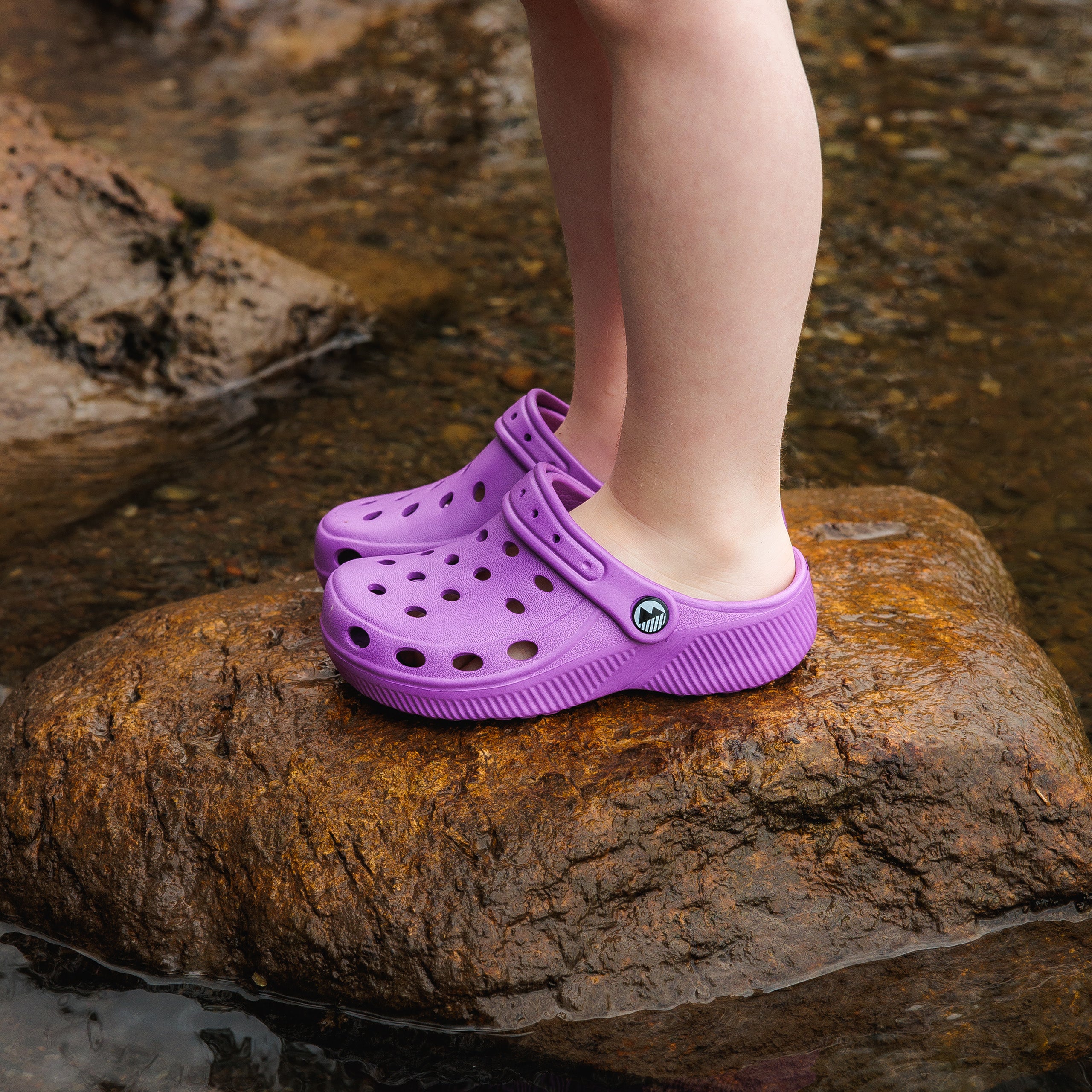 Breathable Kids' Slippers - Soft & Comfortable Ventilated Clogs for Boys & Girls - Perfect for Indoor Play, Beach, Pool & Backyard Fun