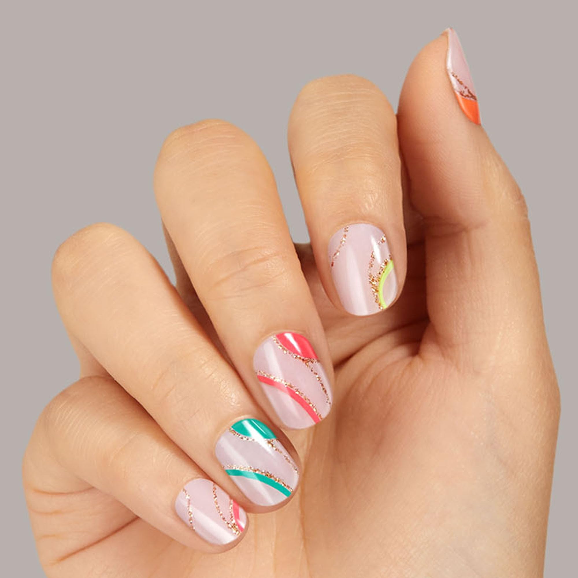 Dashing Diva Gel Nail Strips - Suns Out Swirl | 34 Salon Wraps | LED Lamp Ready for Long-Lasting Wear