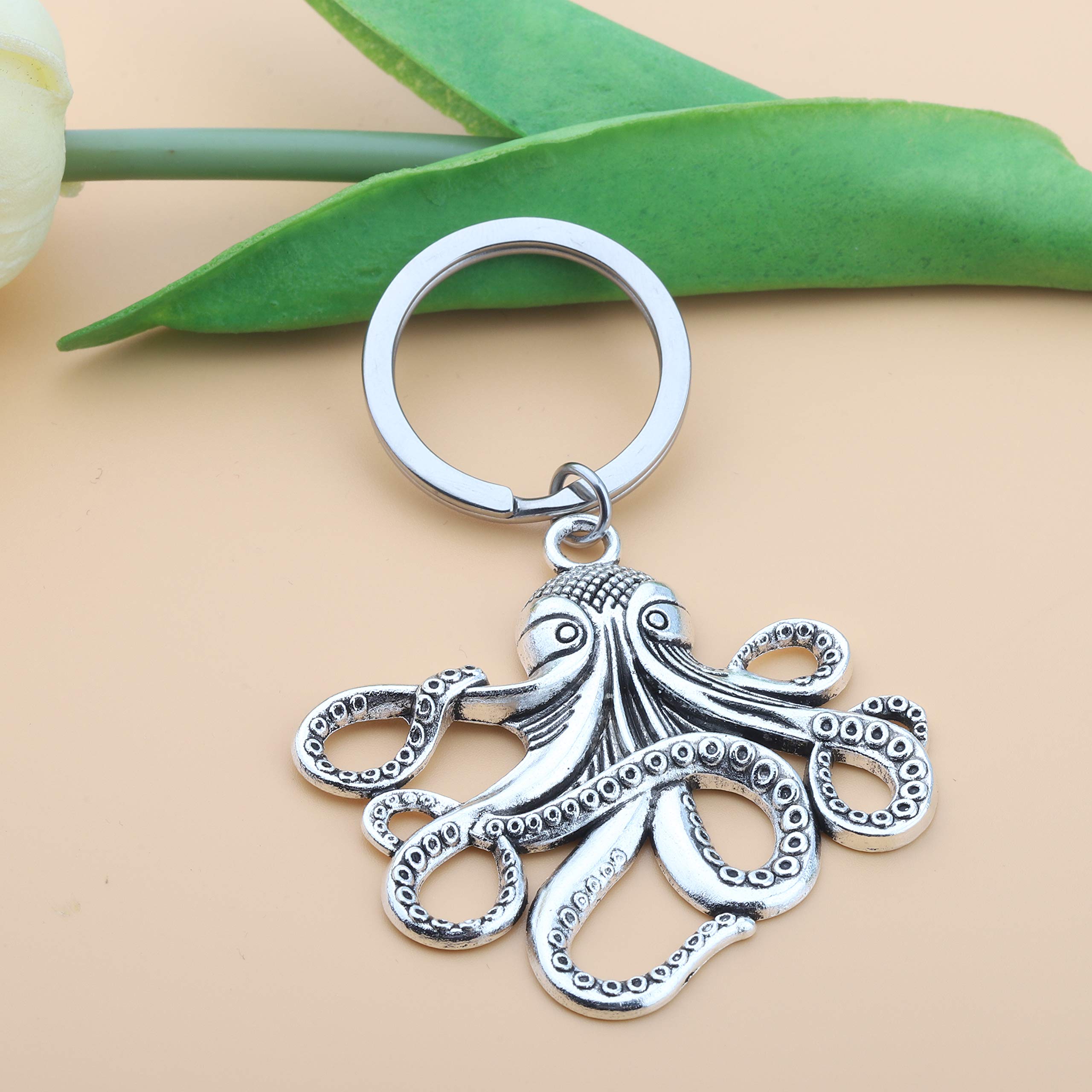 BEKECH Octopus Keychain - Black Eyed Squid Charm, Sea Animal Jewelry for Pirates & Ocean Lovers | Perfect Gift for Beach Parties, Nautical Decor & Key Accessories