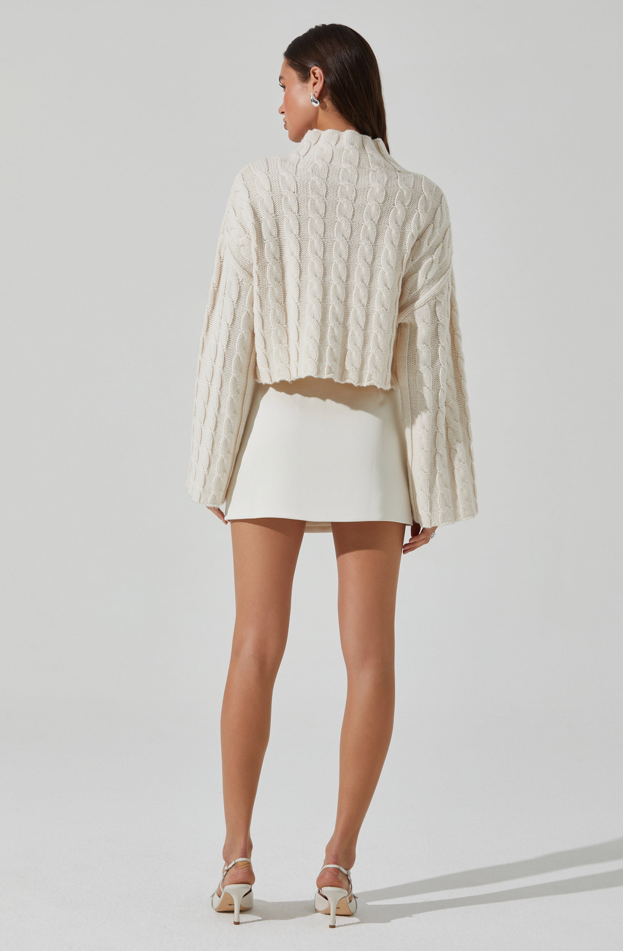 Sloan Cropped Cable Knit Sweater for Women - Soft Winter Pullover with Classic Cable Design - Perfect for Casual Outfits, Office Wear & Holiday Gatherings