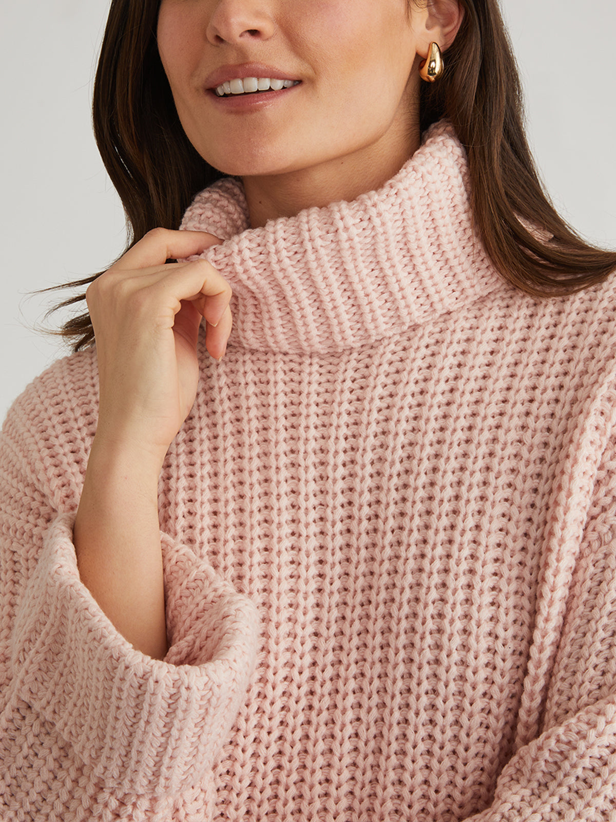 Vida Women's Turtleneck Shaker Pullover Sweater - Soft Knit Winter Warm Long Sleeve Crewneck Top for Casual Outfits, Office Wear & Holiday Fashion