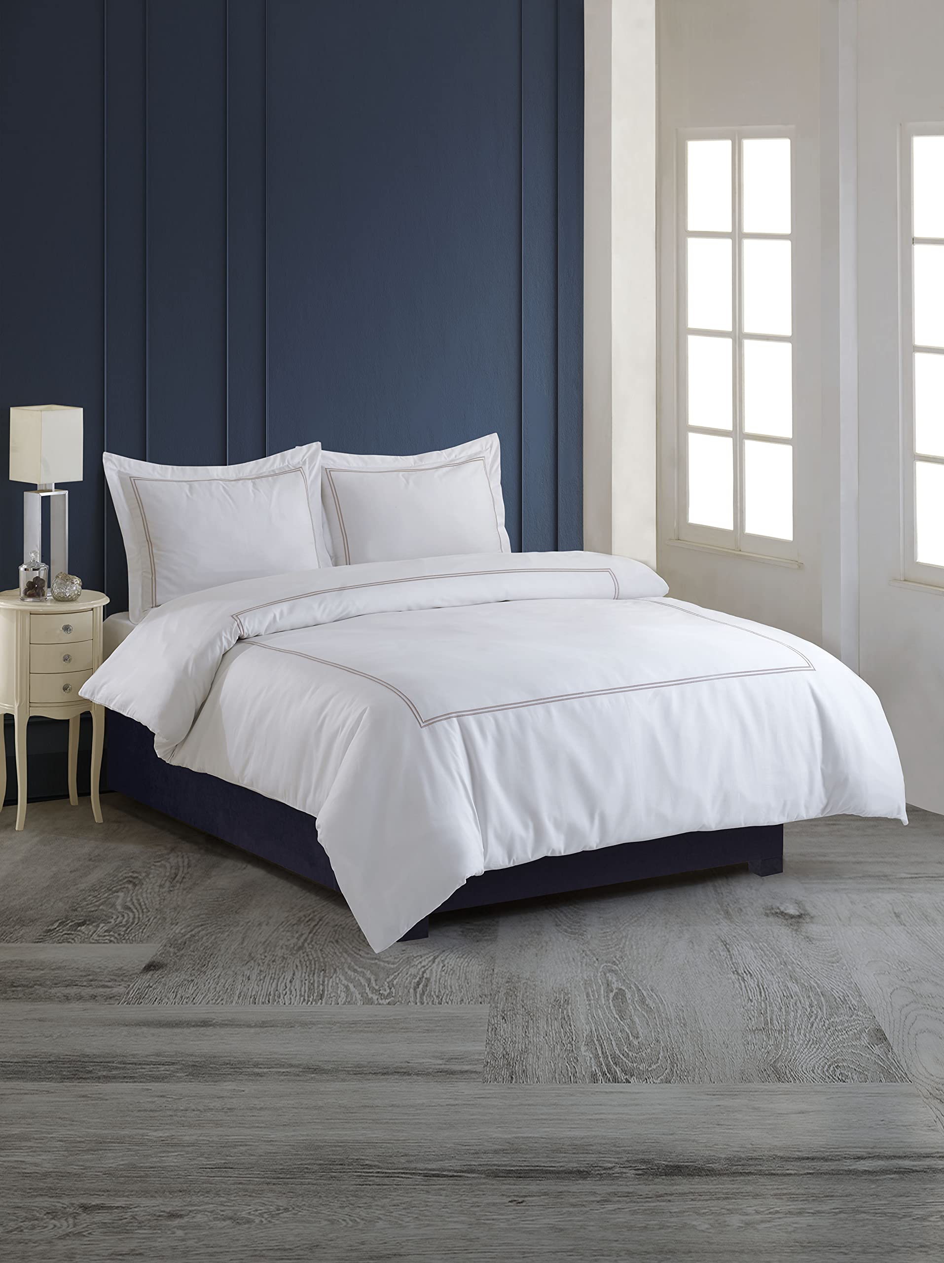 Premium Silver Stripe Queen Size Bedding Set - Soft & Breathable Luxury Bed Sheets for Master Bedroom, Guest Room, Hotel - 4-Piece Comforter Set with Pillowcases