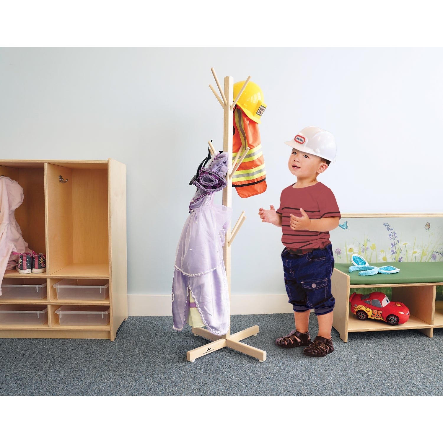 Wooden Dress Up Tree with Pegs - Fun and Educational Toy for Kids - Perfect for Pretend Play, Room Decor, and Montessori Learning