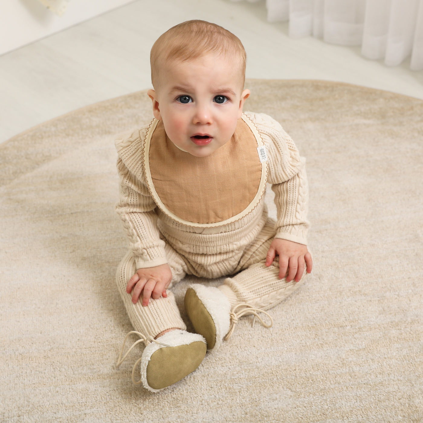 Adora Baby Muslin Bib - Soft & Absorbent Drool Bib for Infants & Toddlers - Perfect for Feeding, Teething & Everyday Use - Clover Design