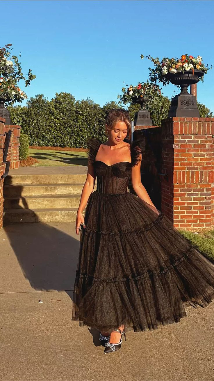 Elegant A-Line Black Tulle Prom Dress for Senior Ball - Formal Evening Gown 2115 | Perfect for Homecoming, Prom Night & Special Occasions