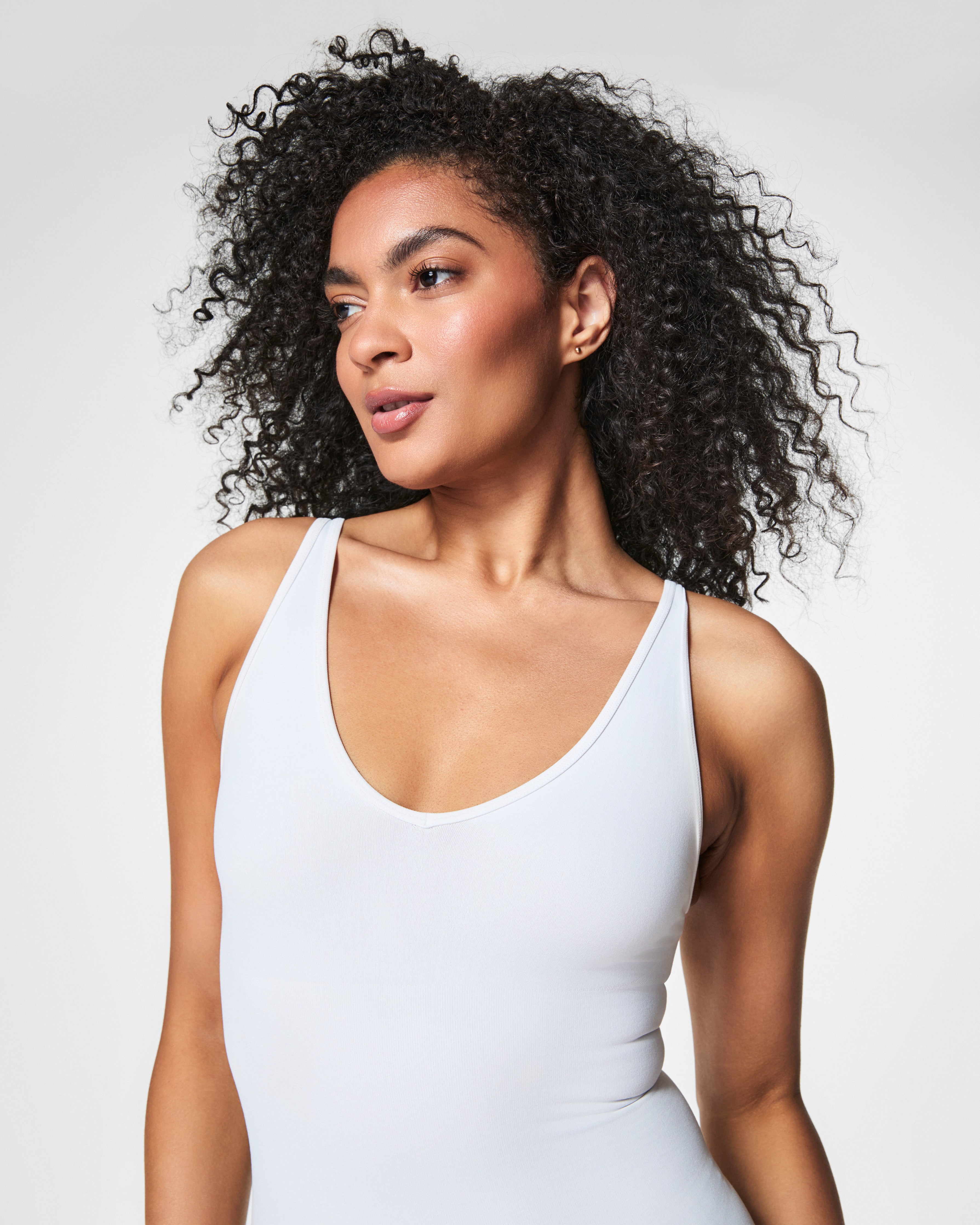 SPANX Sculpt™ Seamless Power Tank Top for Women - Shapewear T-Shirt with Built-in Bra for Smoothing & Slimming - Perfect for Work, Gym & Everyday Wear