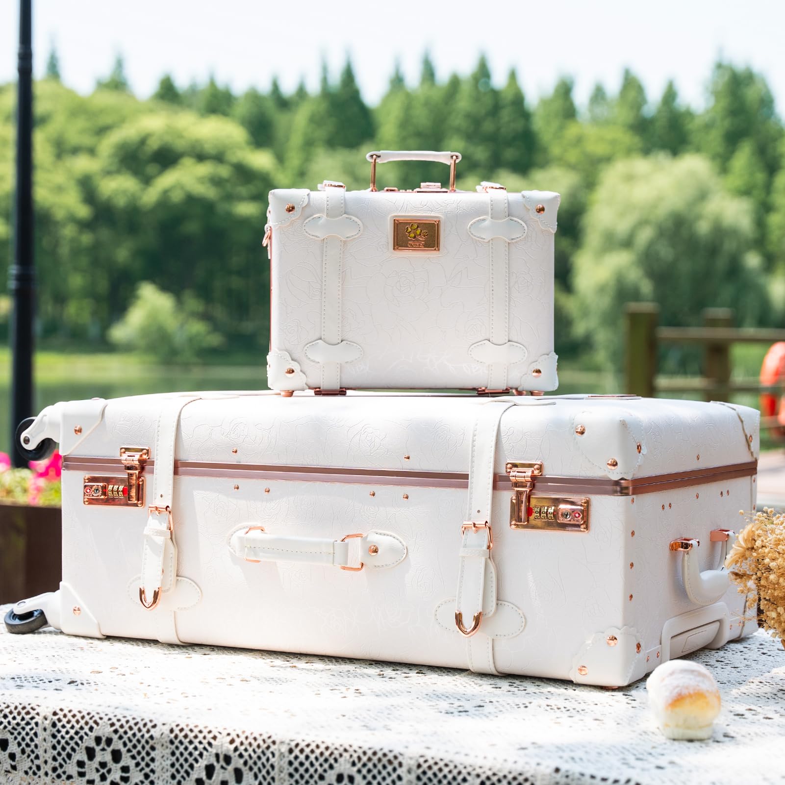 Vintage Trunk Suitcase Set of 3 Pieces - 20