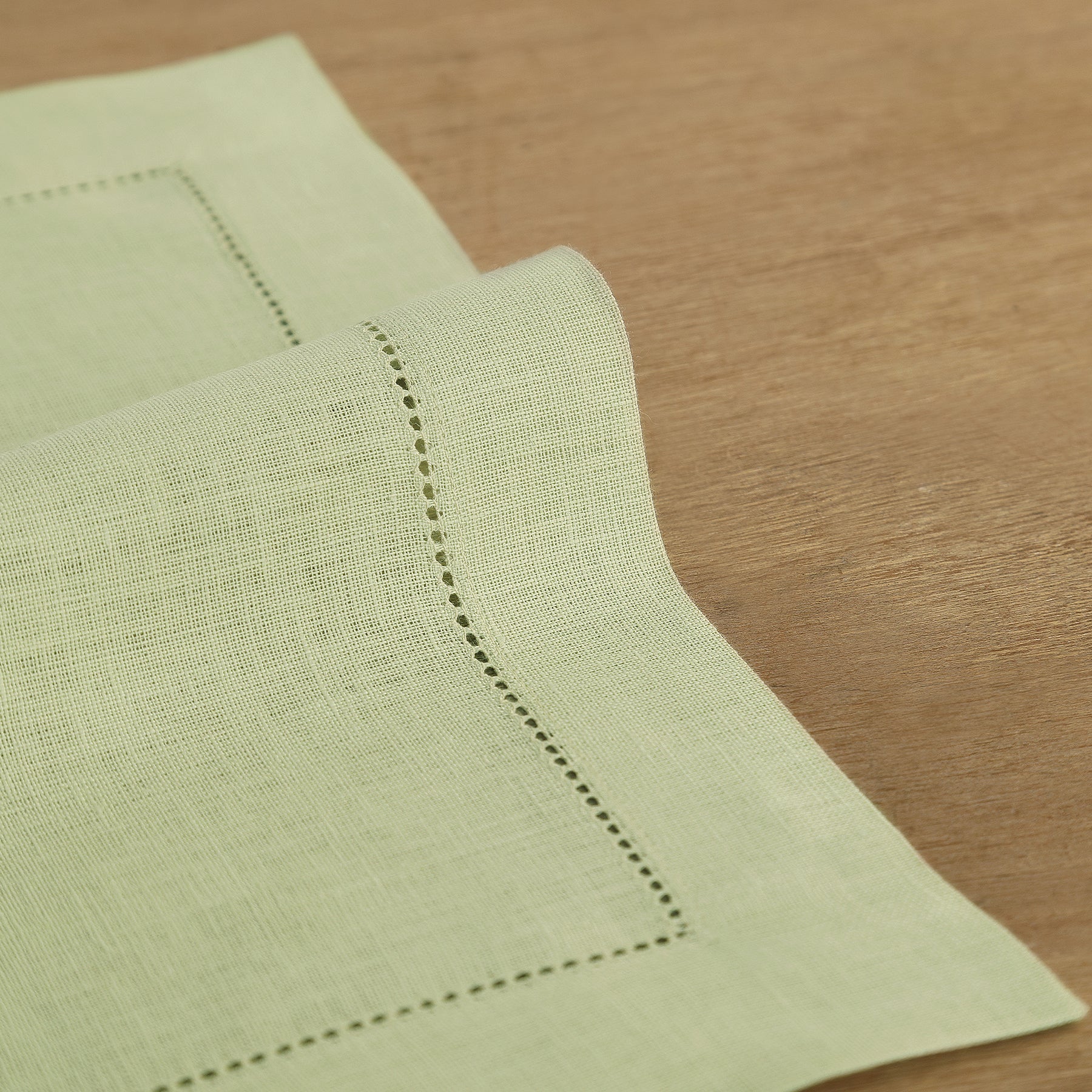 Elegant Classic Hemstitch Placemats Set of 4 - Premium Linen Table Mats for Dining Room Decor, Wedding & Holiday Table Setting - Perfect for Formal Dinner Parties & Home Decor