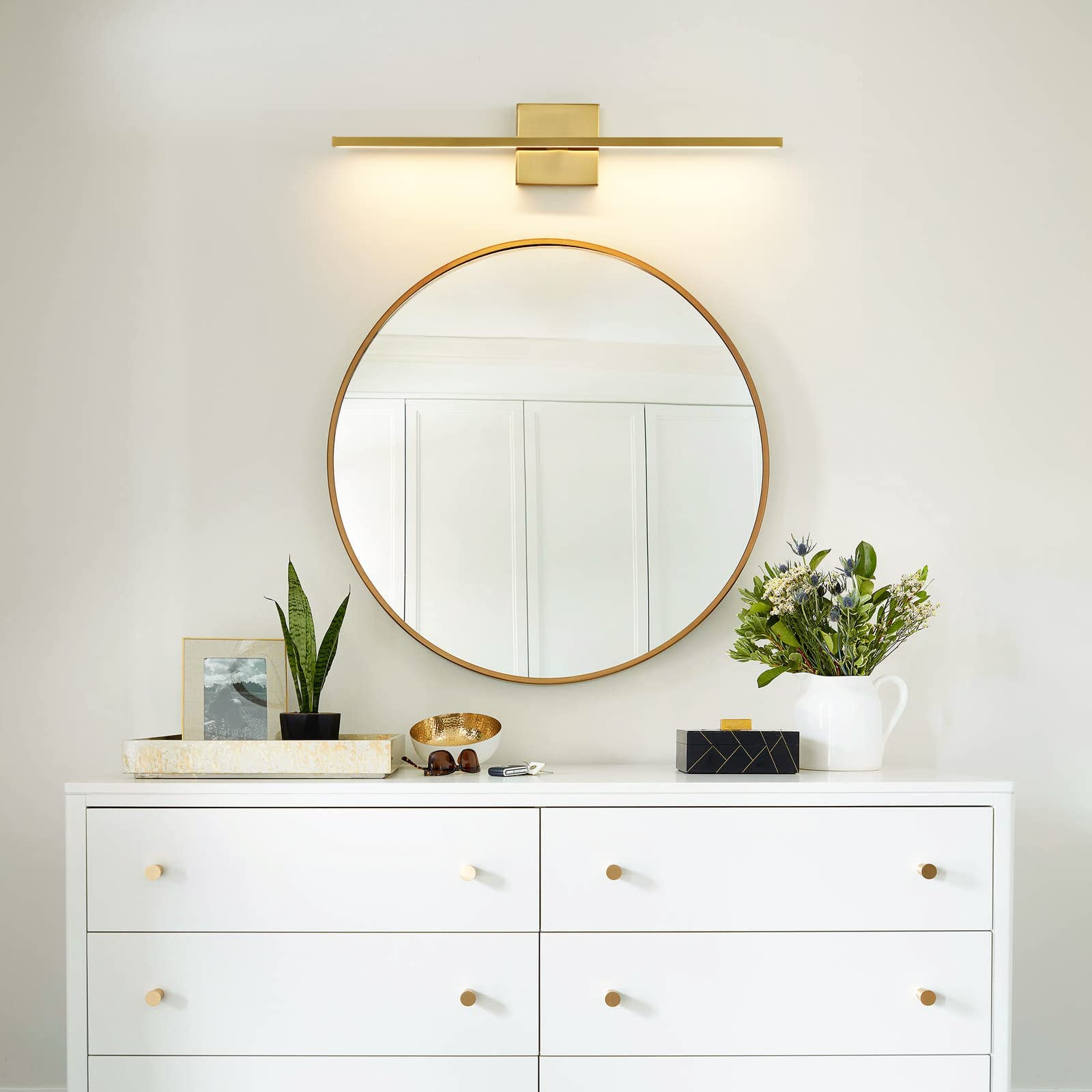 24 Inch Gold Modern LED Vanity Light Fixture - 18W Bathroom Wall Sconce with 3500K Warm White Light for Mirror & Paintings - Perfect for Contemporary Bathrooms and Art Galleries