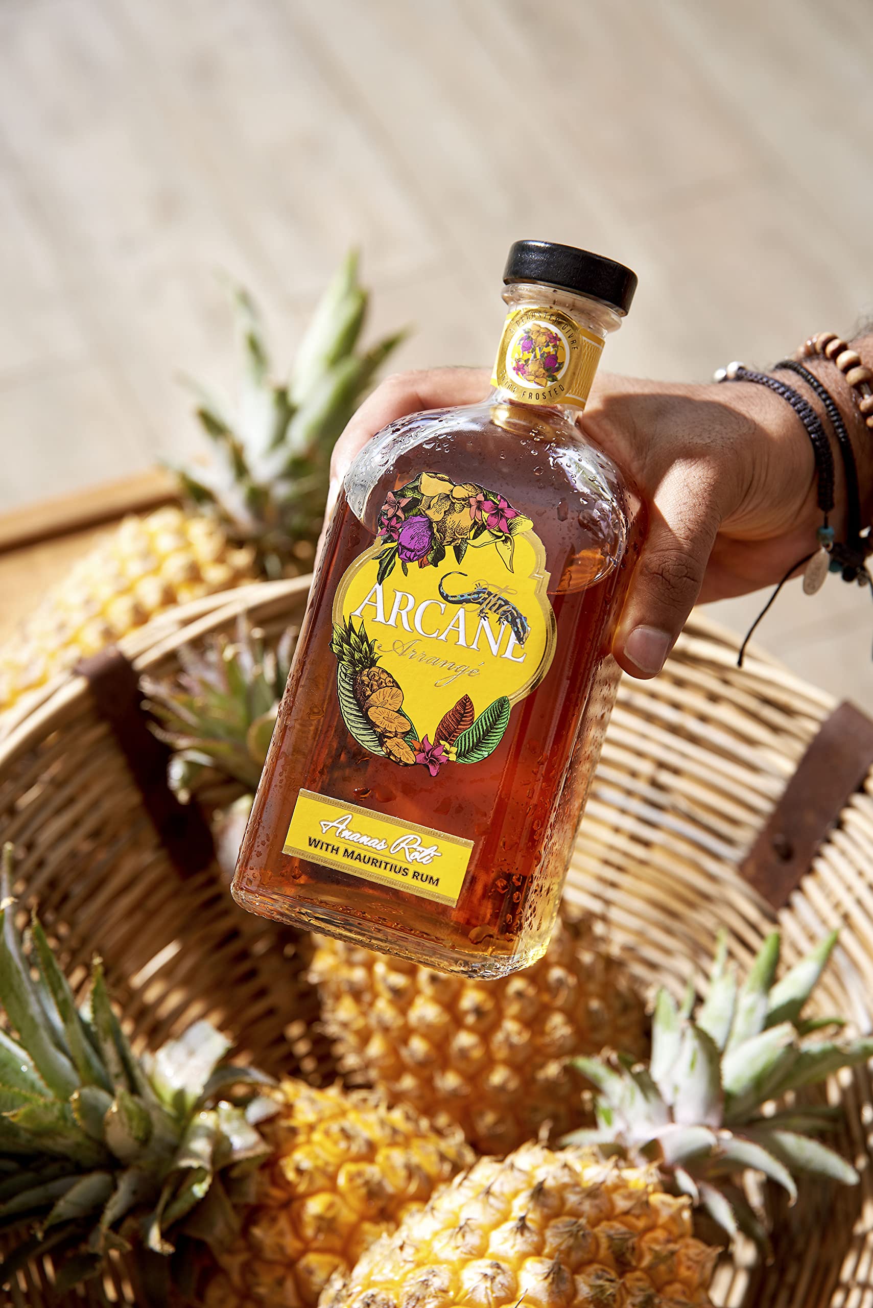Premium Arcane Arranged Roast Pineapple Flavored Vodka 40% Vol. 0.7L - Perfect for Cocktails, Parties & Gift Giving
