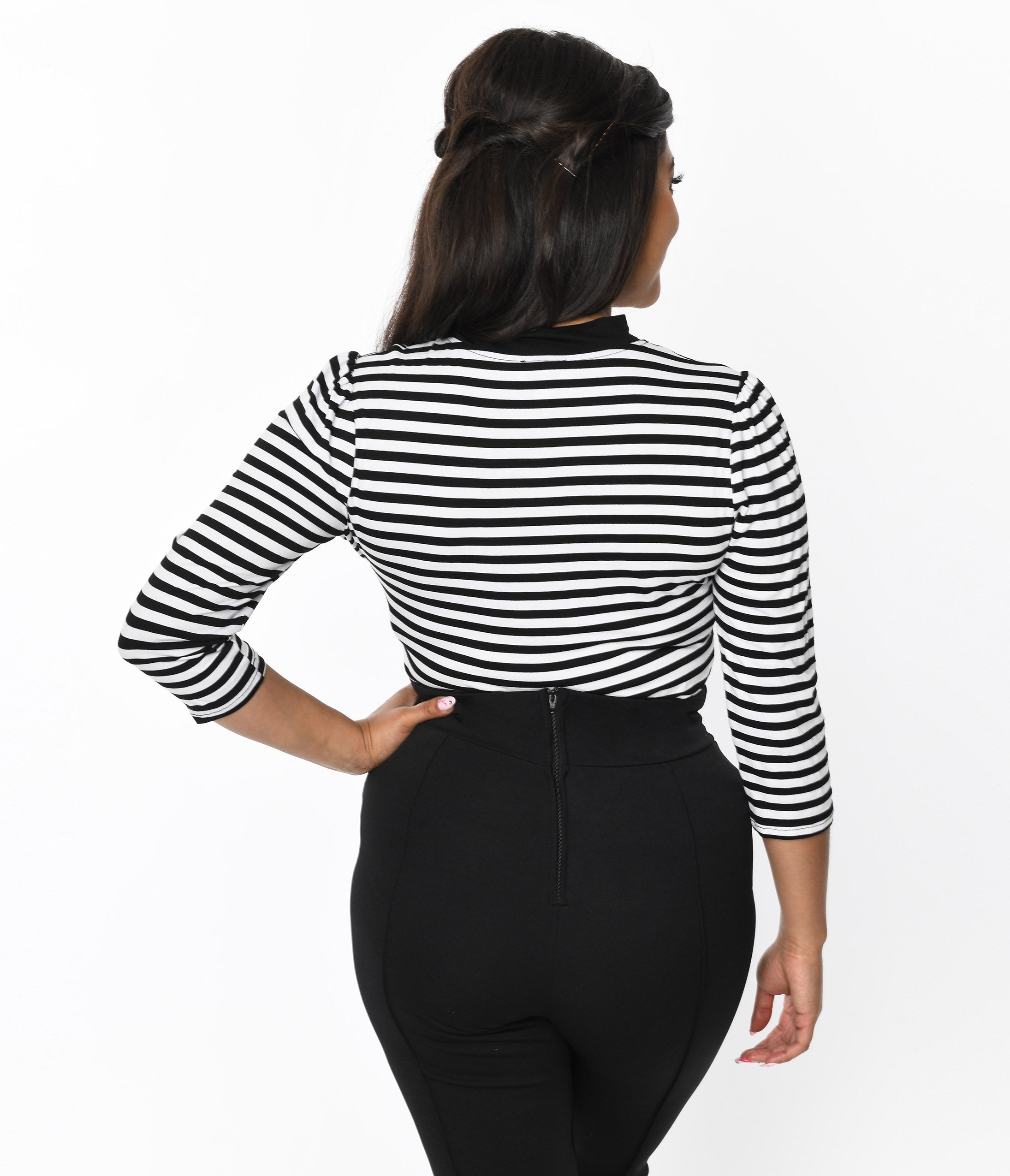 Vintage Black & White Striped 3/4 Sleeve Sweetheart Knit Top for Women - Casual Retro Style for Date Night, Office Wear & Weekend Outfits
