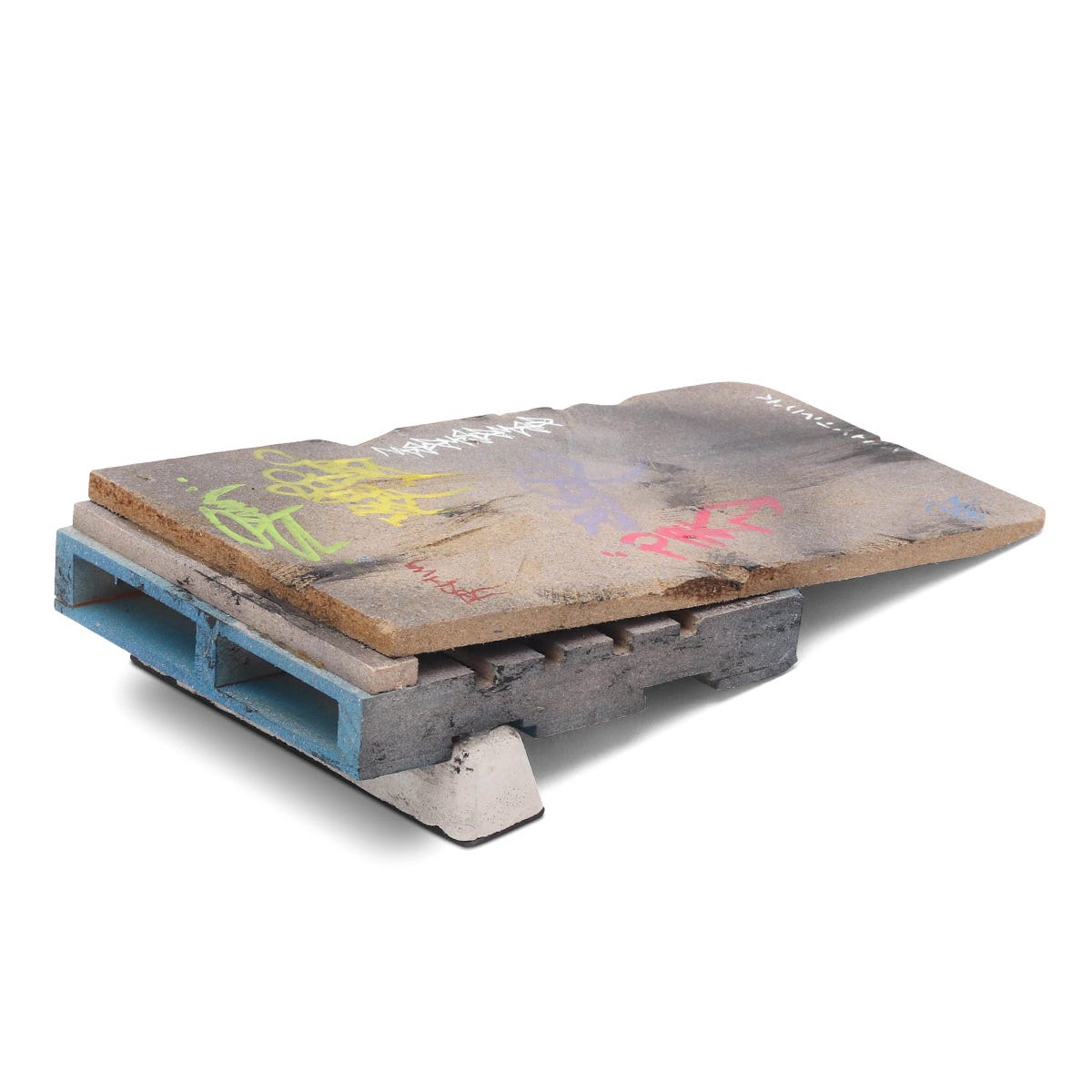 WhytMyk Concrete Fingerboard Ramp - DIY Pallet Kicker for Skateboard Tricks | Perfect for Finger Skateboarding Practice and Mini Ramp Stunts at Home or Office