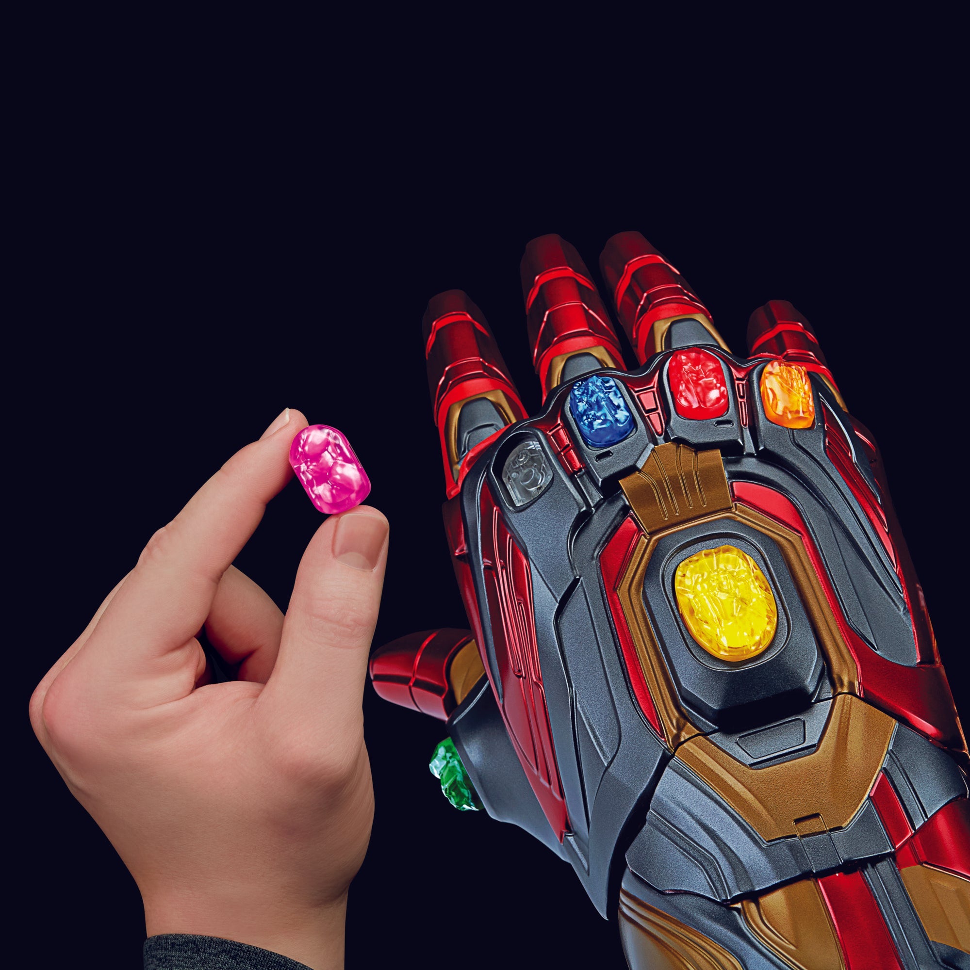 Marvel Legends Series Iron Man Nano Gauntlet - Articulated Electronic Fist with LED Lights | Collectible Action Figure for Marvel Fans, Cosplay & Display
