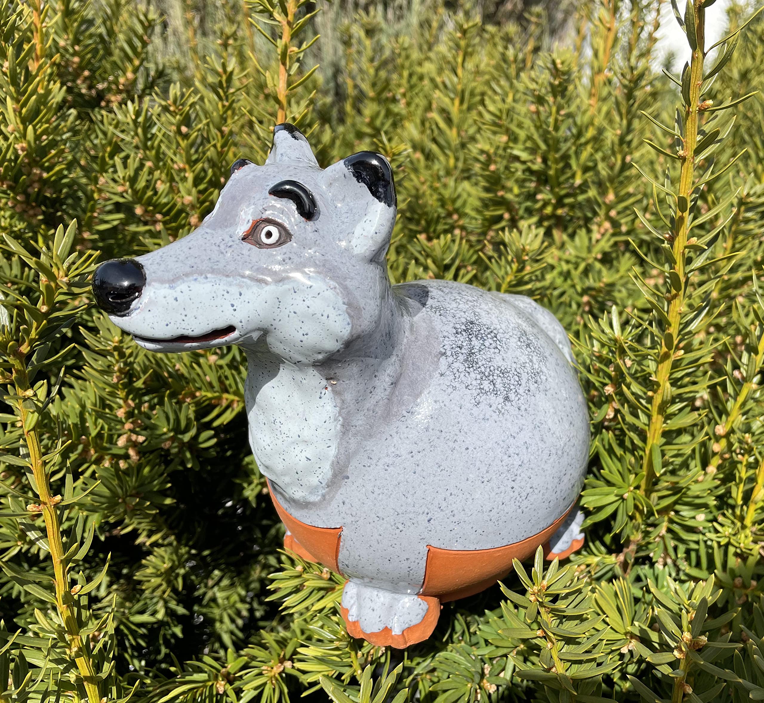 Handmade Frostproof Ceramic Wolf Lawn Stake - Unique Outdoor Garden Statue for Men & Women - Perfect Yard Decor & Gift for Garden Lovers - Ideal for Patio, Lawn & Backyard Landscaping