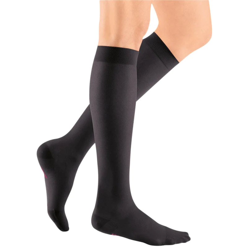 Medi Sheer & Soft 20-30mmHg Compression Socks for Women & Men - Closed Toe Calf Length Support Stockings - Ideal for Travel, Running, Nursing & Varicose Vein Relief