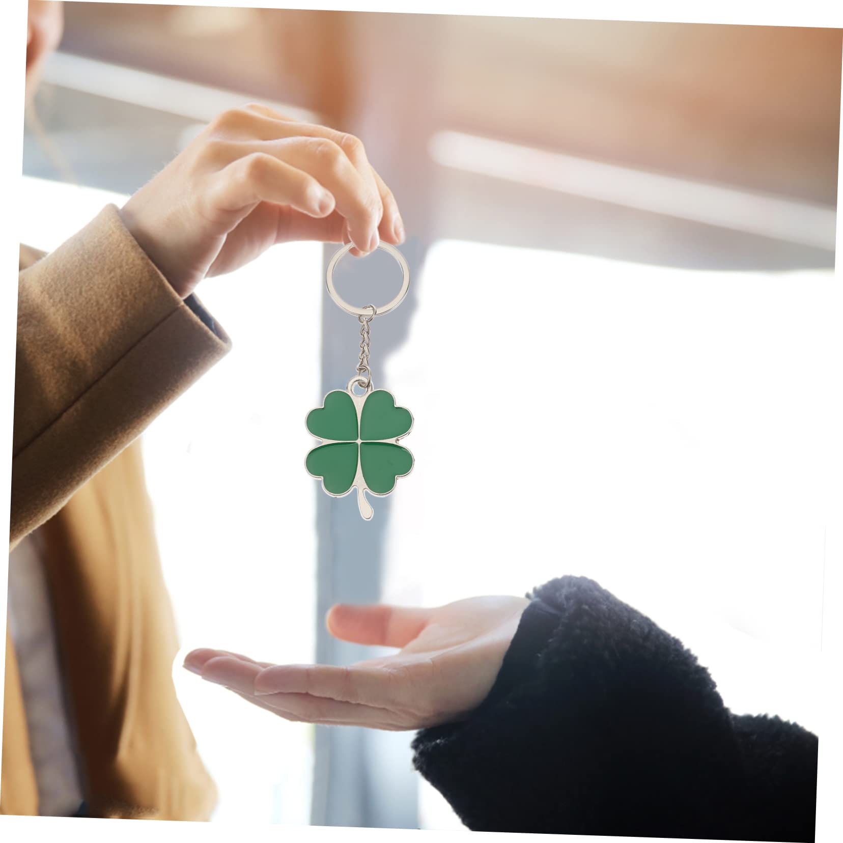 Lucky Four Leaf Clover Keychain - Metal Shamrock Keyring with Green Leaf Pendant Charm for St. Patrick's Day Gifts, Irish Decor & Good Luck Accessories | Perfect for Keychains, Backpacks, Gifts & Party Favors
