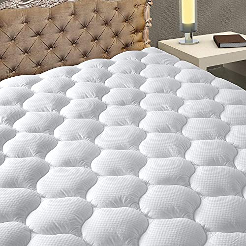 White - Curvy Pattern