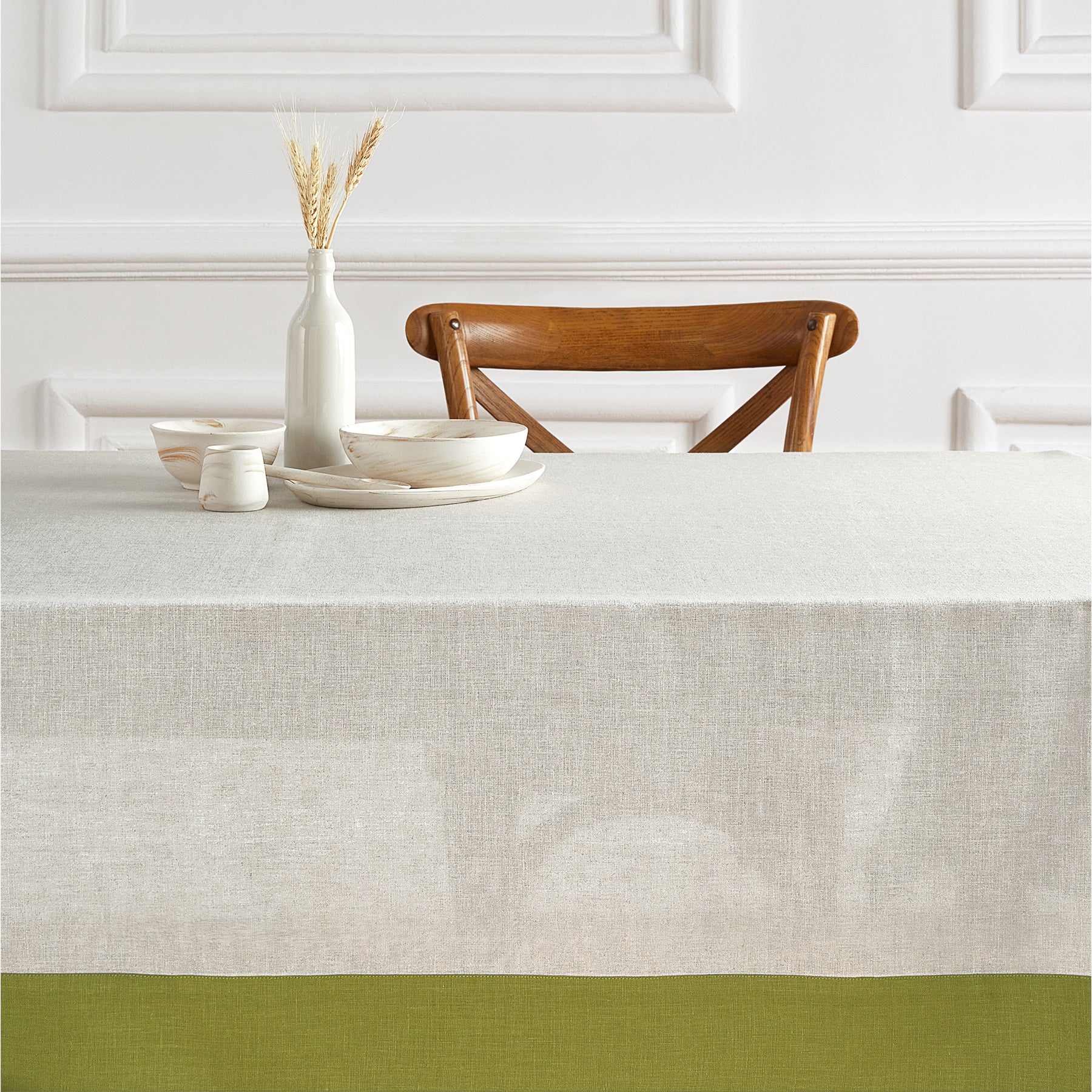Stylish Contempo Tablecloth - Waterproof & Wrinkle-Free - Perfect for Dining, Parties & Home Decor