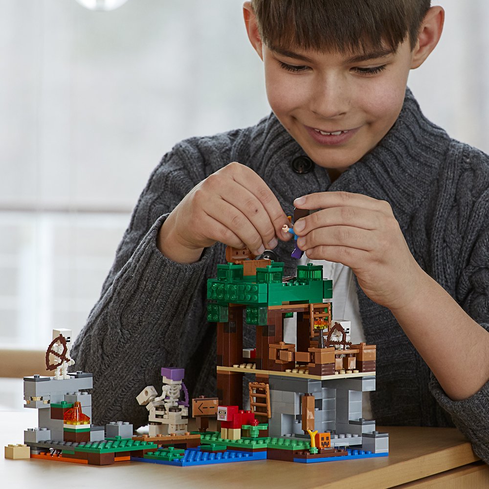 LEGO Minecraft The Skeleton Attack 21146 Building Kit (457 Pieces) - Creative Construction Toy for Kids, Perfect for Minecraft Fans and STEM Learning Playtime
