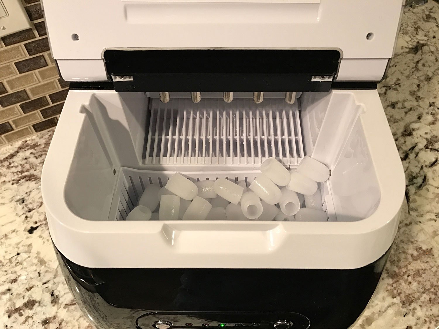 SPT IM-123B Countertop Ice Maker Machine - Fast 26lbs/24H, Self-Cleaning Portable Ice Maker with 2 Sizes Bullet Ice, Perfect for Home Kitchen, Office, RV & Outdoor Camping