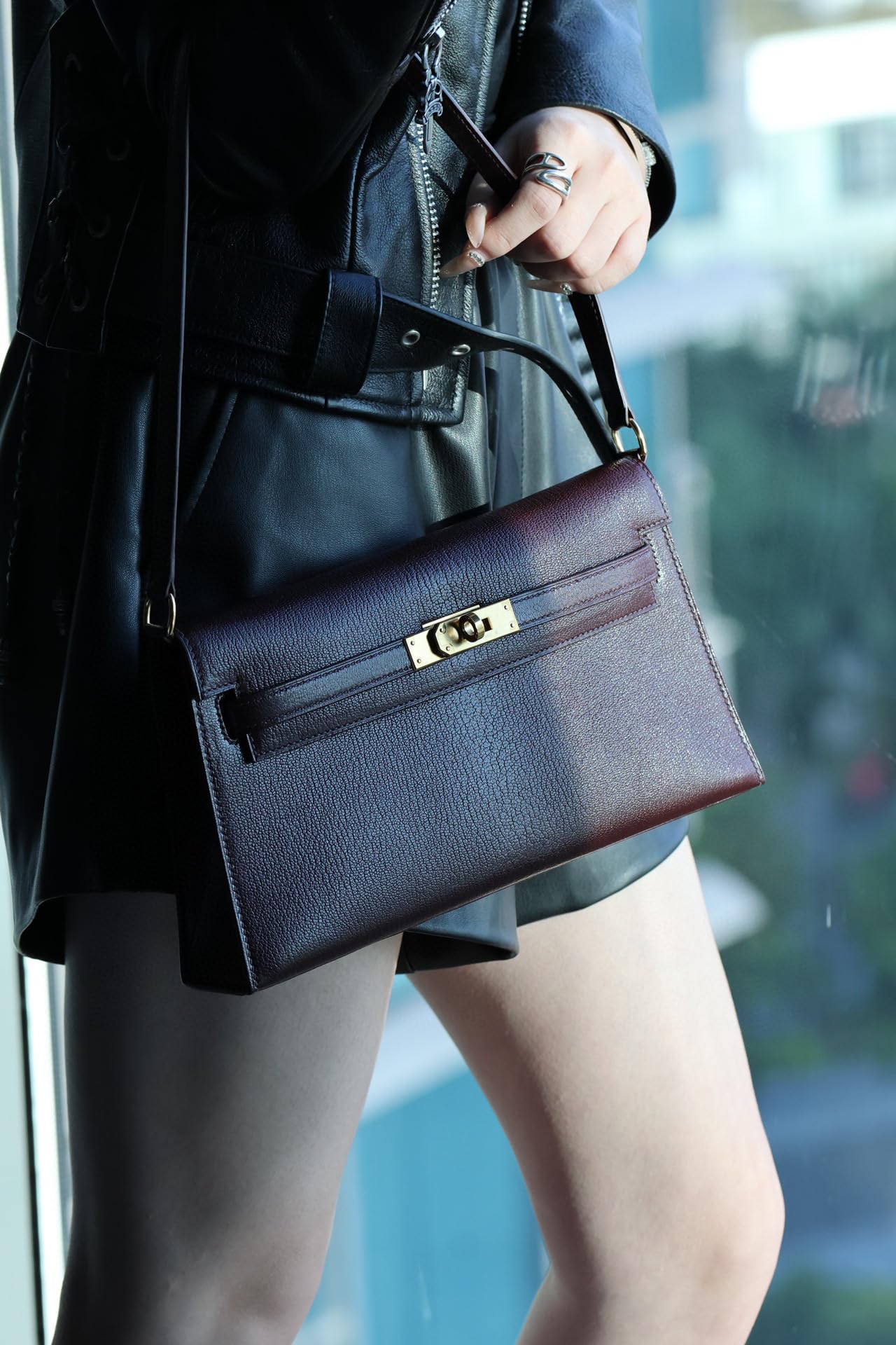 Luxury Leather Women's Underarm Shoulder Bag - Designer Crossbody Handbag with Large Capacity for Work, Travel & Everyday Use