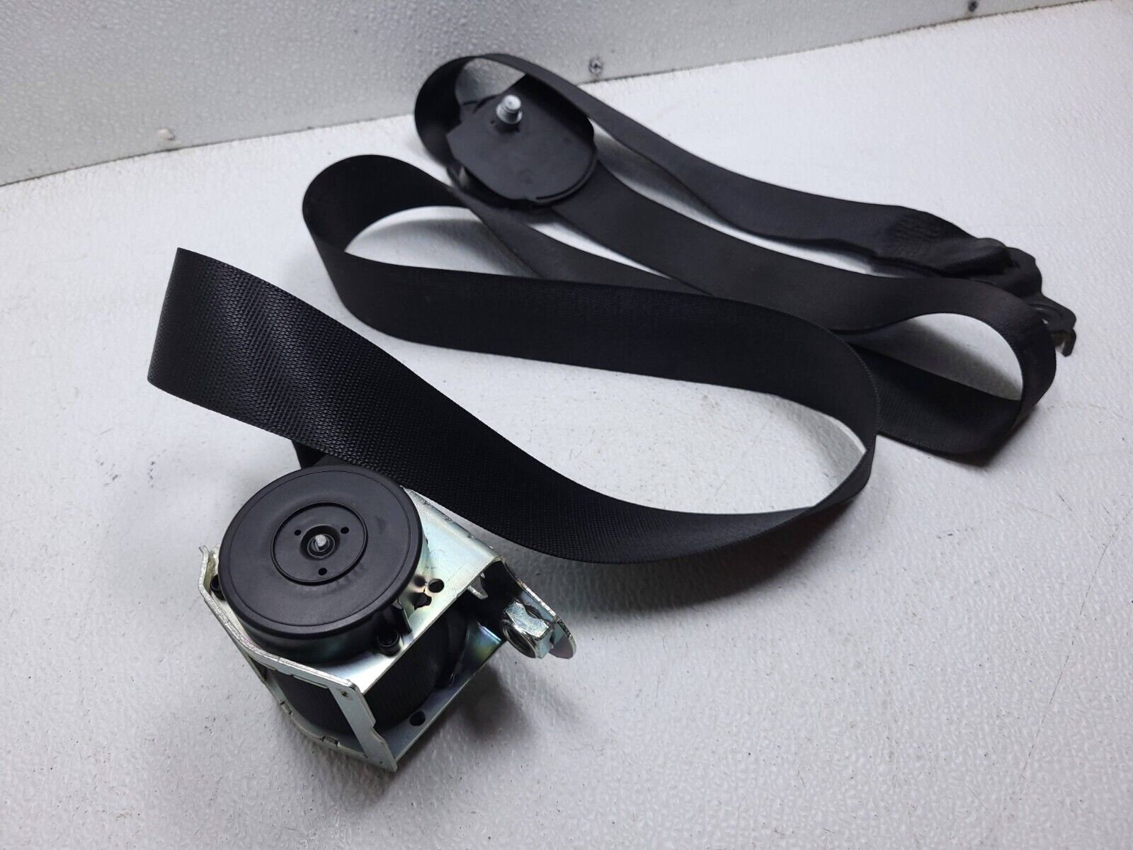 2006-2011 Mercedes ML500 Front Right Passenger Seat Belt Retractor OEM Replacement - Perfect for Car Safety & Repair