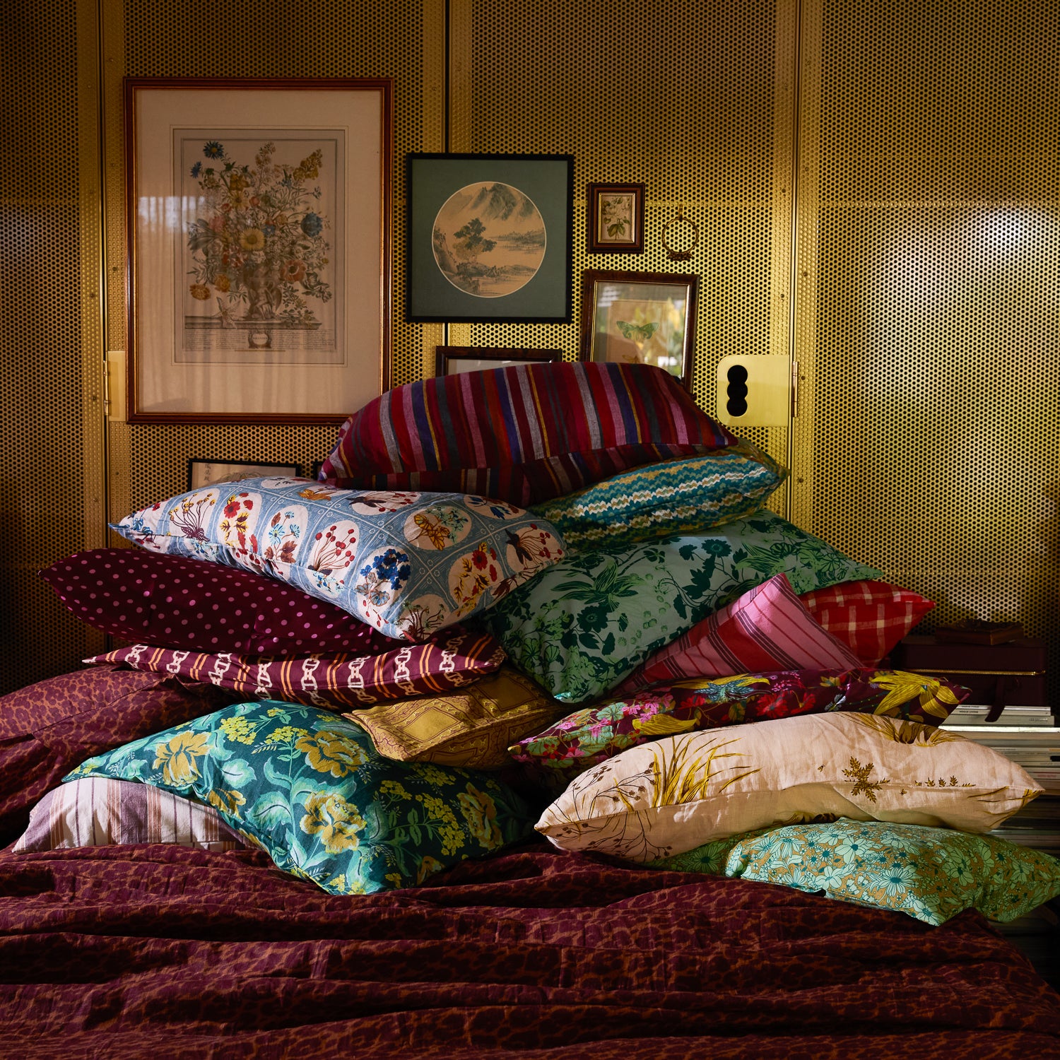 Premium Jeanette Cotton Pillowcase Set - Soft & Breathable Jade Green Bedding - Perfect for Home, Hotel, and Spa Relaxation