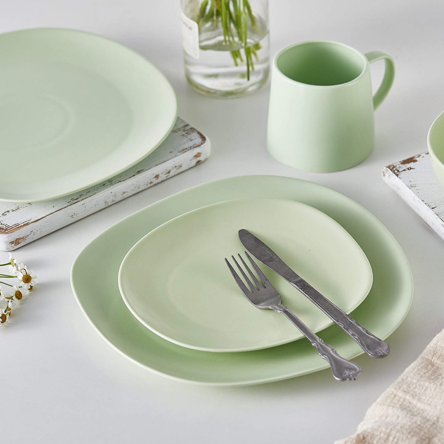 Delilah Porcelain Salad Plate Set of 6 - Elegant Dinnerware for Fine Dining, Parties & Home Decor | Dishwasher Safe & Chip Resistant