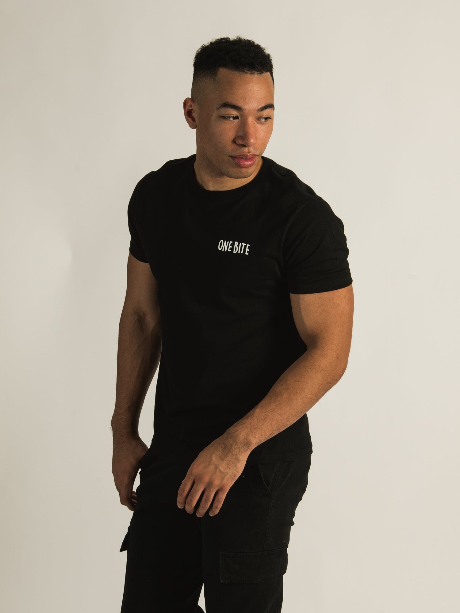 Barstool Sports One Bite Everybody Knows The Rules T-Shirt - Funny Pizza Slogan Tee for Men & Women - Perfect for Pizza Lovers, Sports Fans & Casual Wear