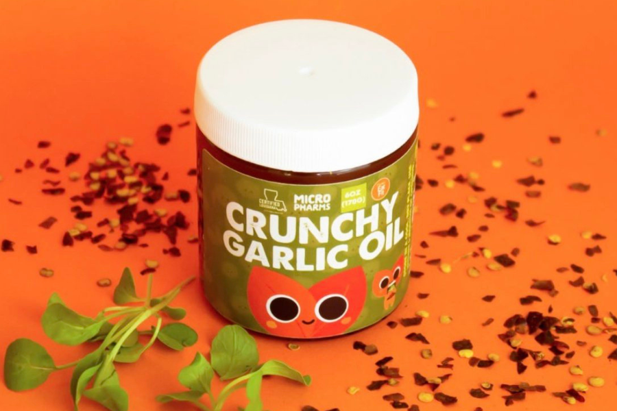 Crunchy Chili Oil - Premium Spicy Condiment for Cooking, Noodles & Asian Dishes - Micropharms Gourmet Hot Oil - Perfect for Stir-Fry, Dumplings & Ramen