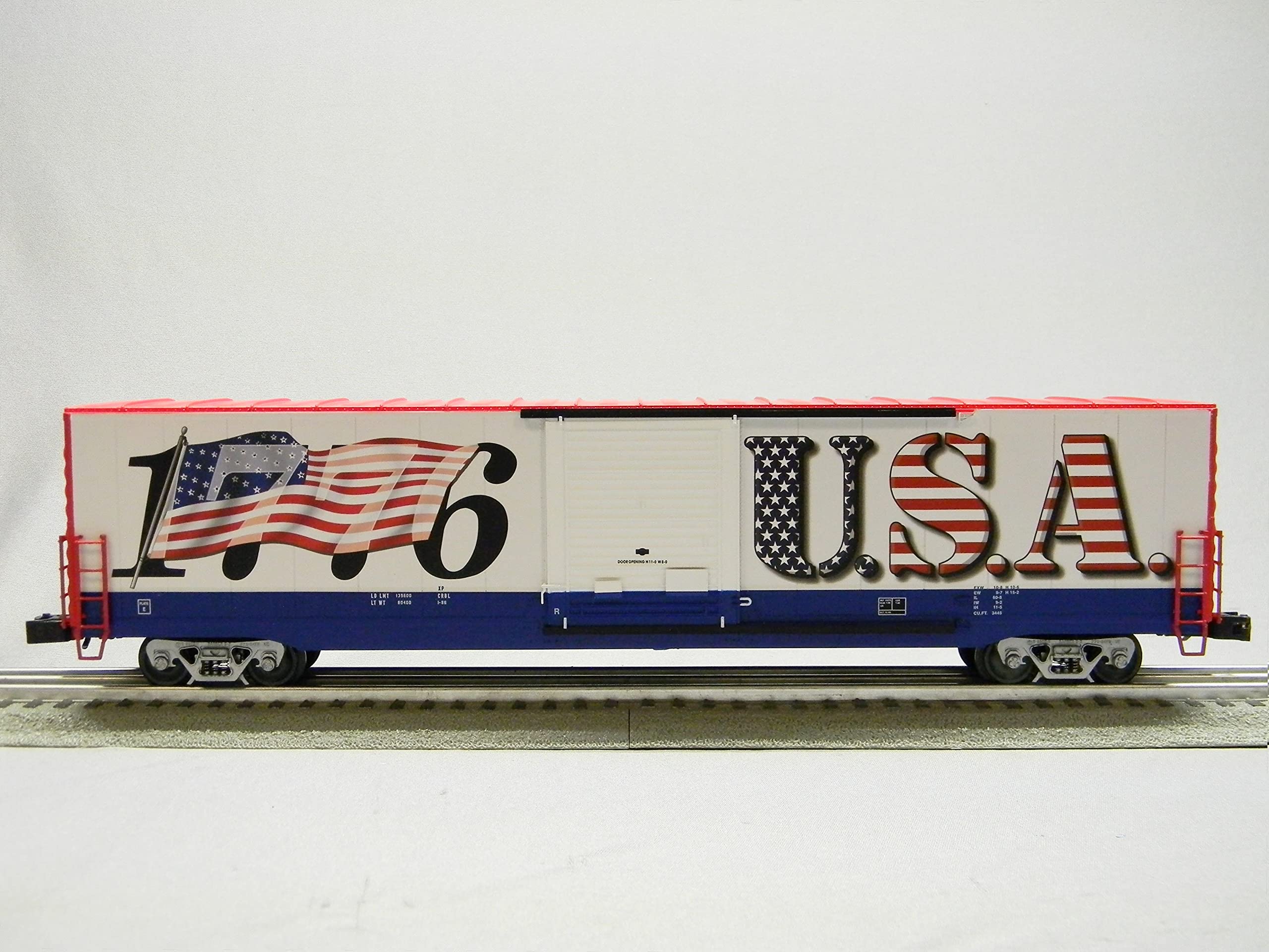Lionel I Love USA LED Flag 60' BOXCAR - American Patriotic Model Train Car with LED Lights for Holiday Decorations & Railroad Displays
