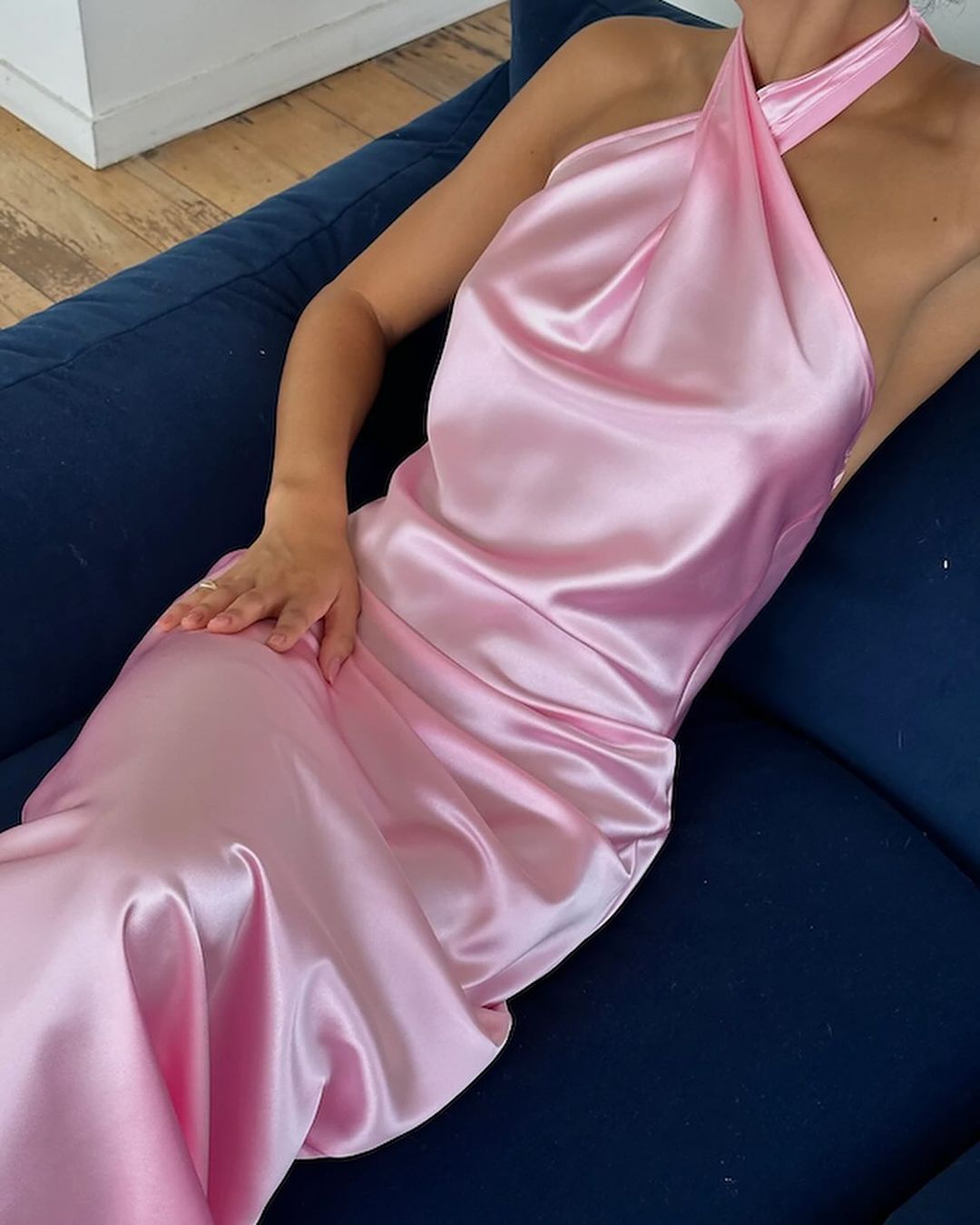 Elegant Halter Neck Pink Sheath Long Prom Dress for Formal Evening Party - Perfect for Homecoming, Prom Night, and Special Occasions