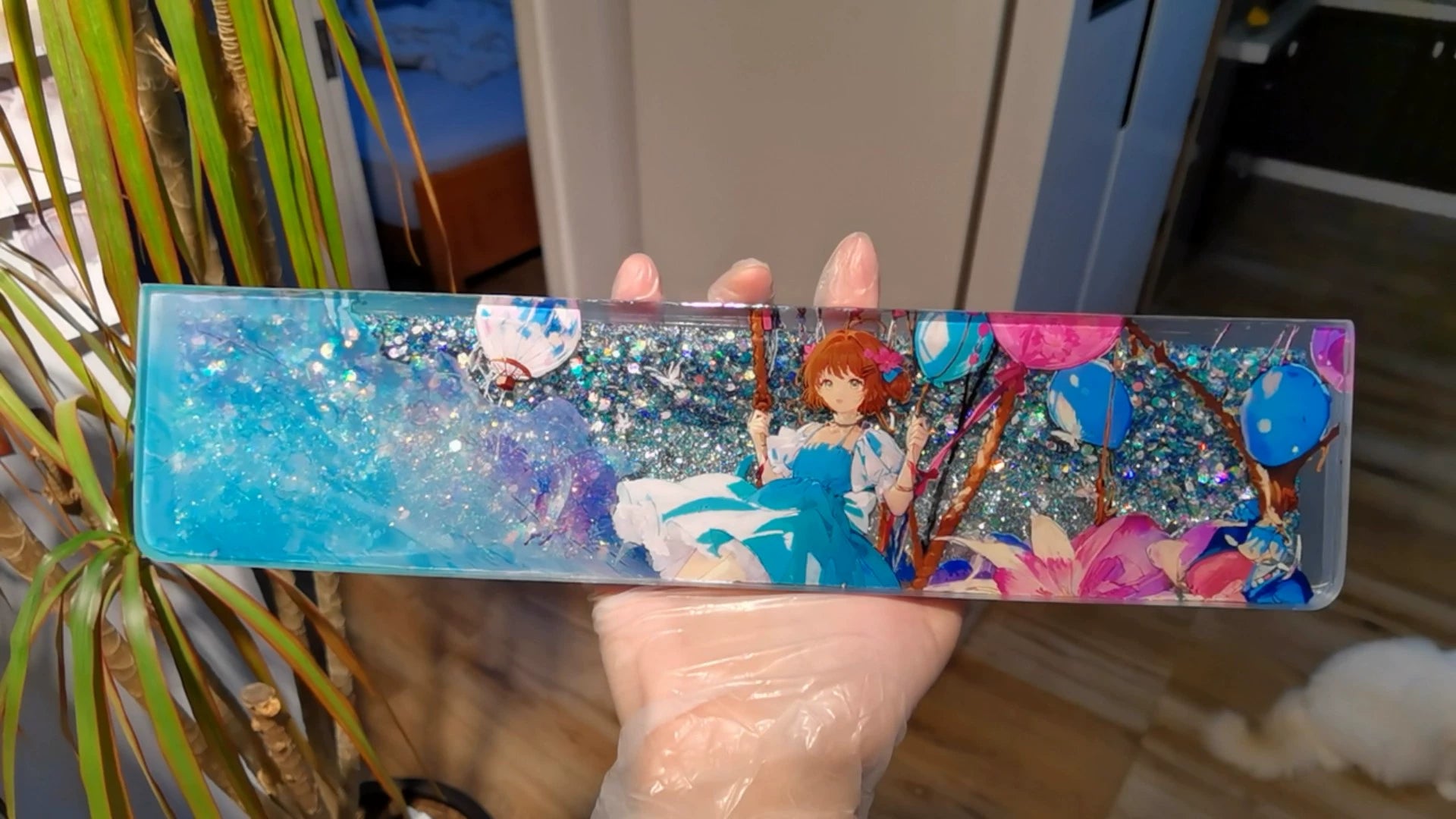 Magic Card Girl Sakura Flowing Sand Style Keyboard Resin Hand Stand - Anime Themed Palm Stand for Mechanical Keyboards | Perfect for Gaming Setups & Office Desktops