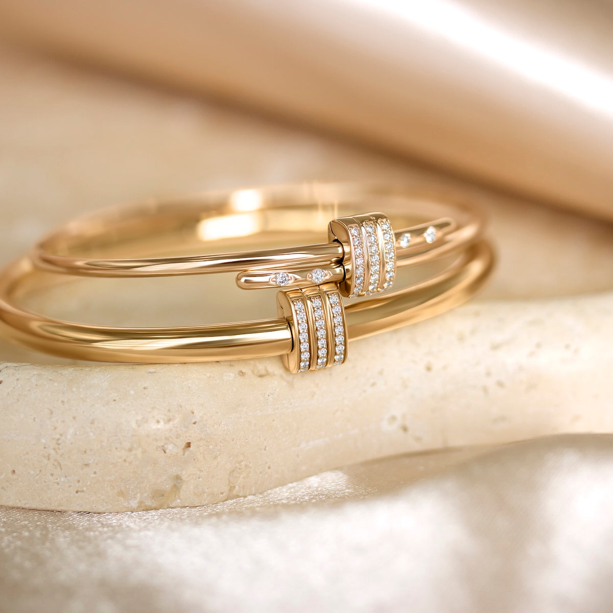 Luxe Latch Bracelet - Elegant Adjustable Gold/Silver Jewelry for Women | Perfect for Parties, Weddings & Everyday Wear