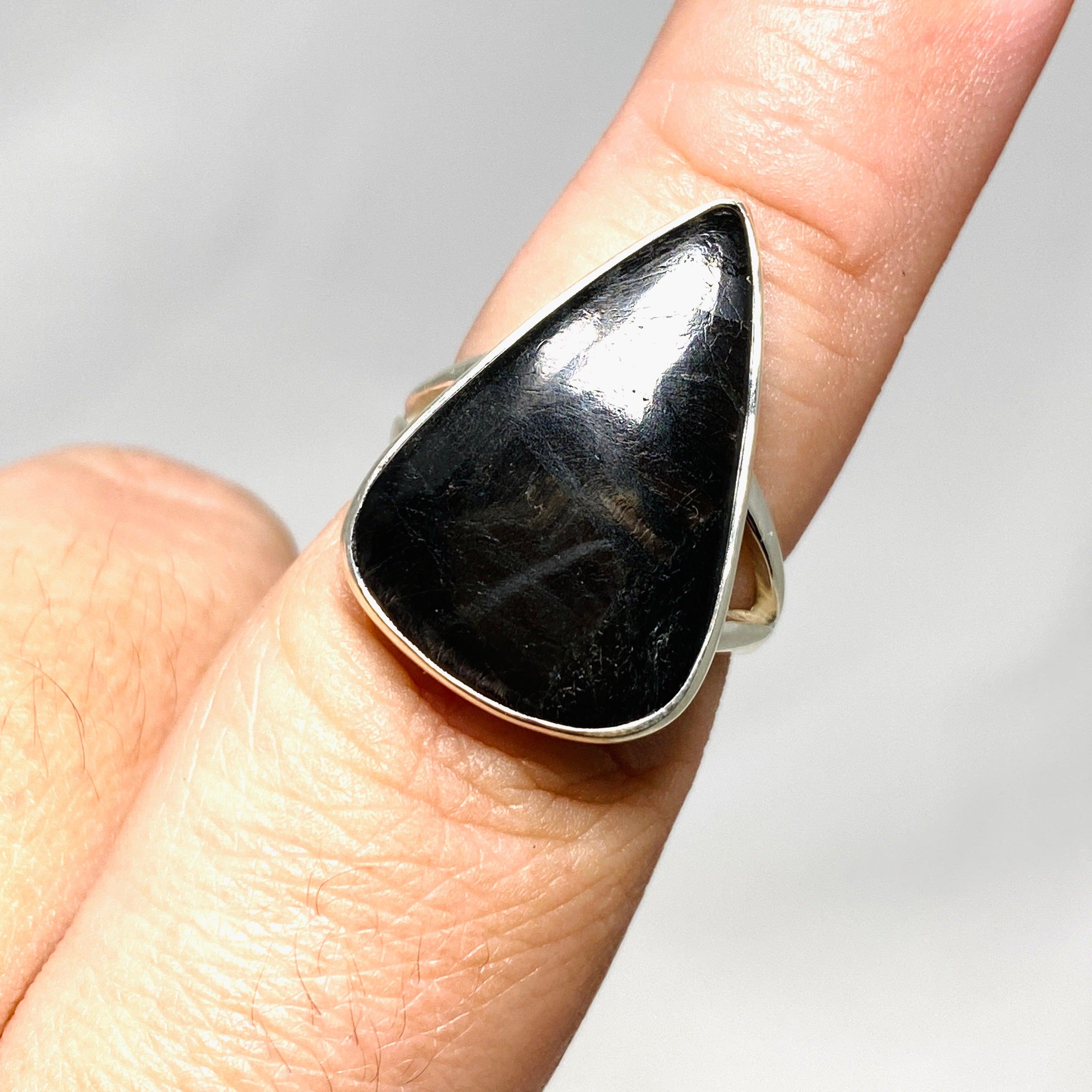 Hypersthene Teardrop Split Band Ring - Size 8 - KRGJ3150 - Elegant Jewelry for Women, Perfect for Weddings, Parties & Everyday Wear