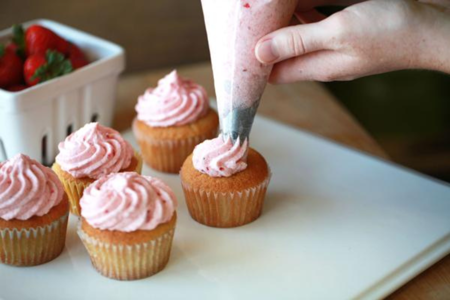 Pure Strawberry Extract - 100% Natural, No Additives | Perfect for Baking, Smoothies & DIY Skincare
