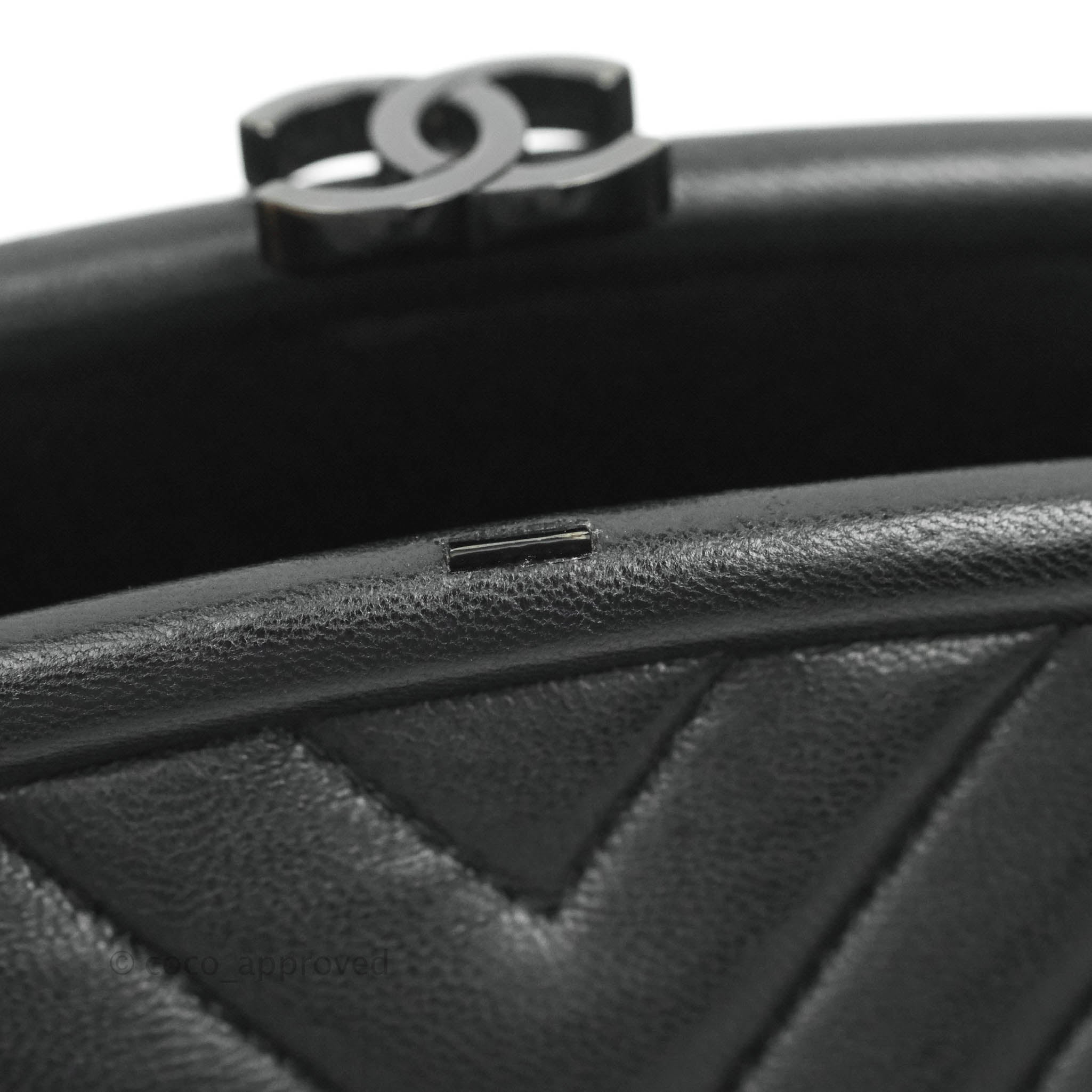 Chanel Chevron Timeless Kisslock Clutch Bag in So Black Lambskin Leather - 15S | Luxury Evening Clutch for Women, Perfect for Parties, Weddings & Special Occasions
