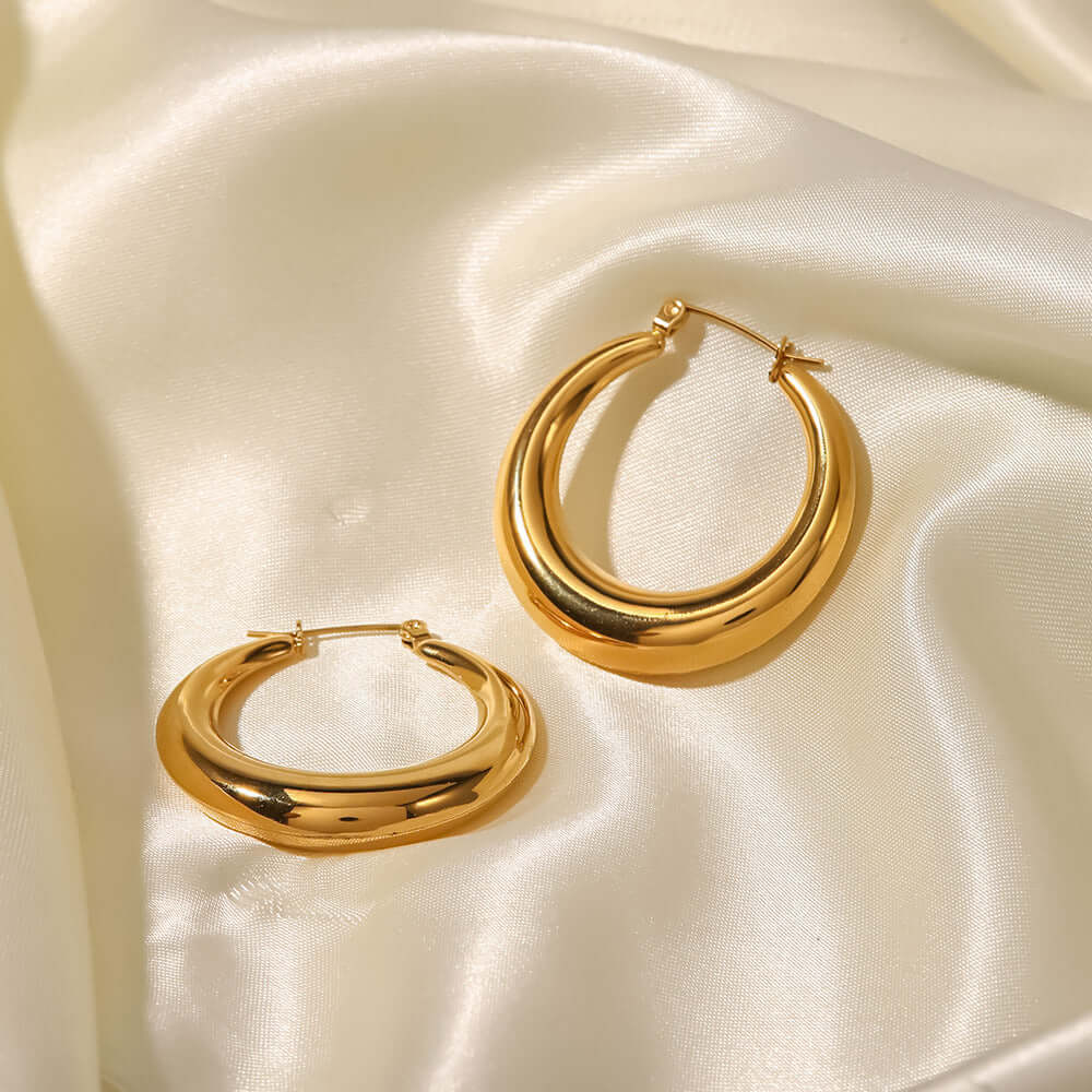 18K Gold Plated Chunky Hoop Earrings for Women - Large Statement Hoops - Trendy Fashion Jewelry Gift - Perfect for Parties, Weddings & Everyday Wear | JDE948
