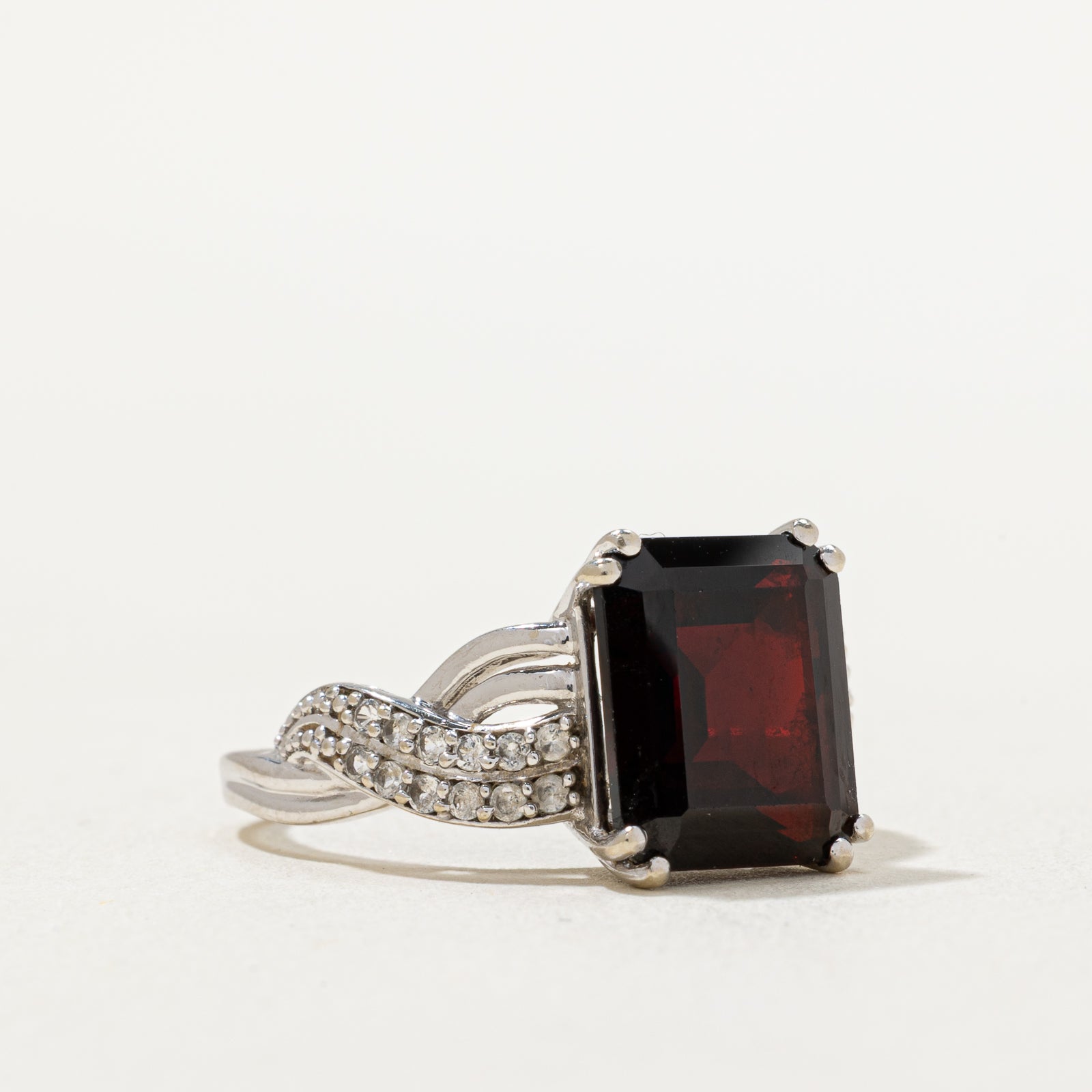 5.50ct Garnet & 0.24ct Synthetic Sapphire Ring - Size 7.25 - Elegant Wedding, Anniversary & Evening Party Jewelry Gift for Women