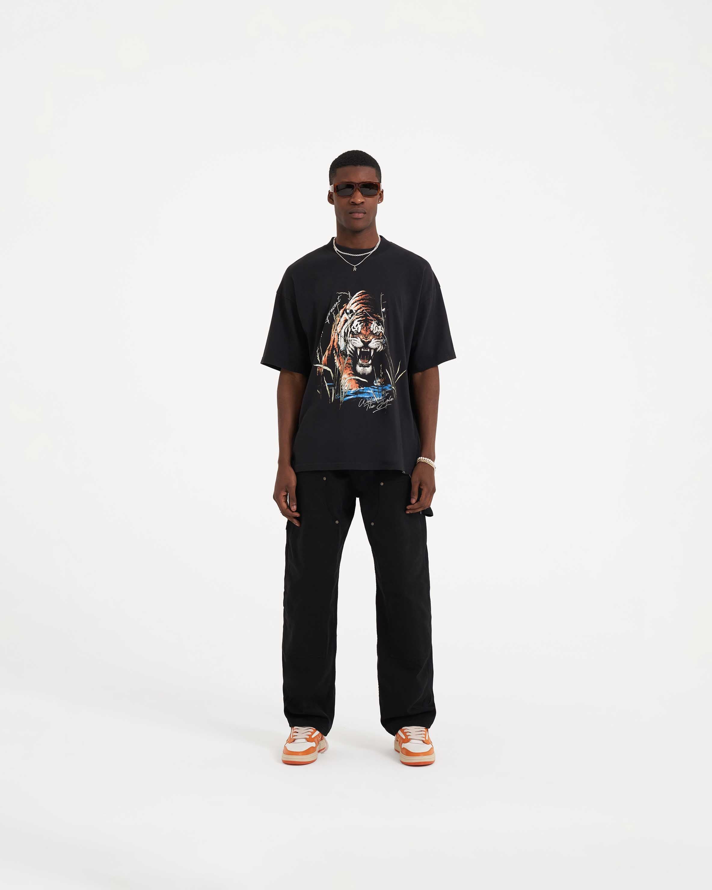 Welcome To The Jungle Graphic T-Shirt - Vintage Rock Style Cotton Tee for Men & Women | Perfect for Concerts, Festivals & Casual Wear