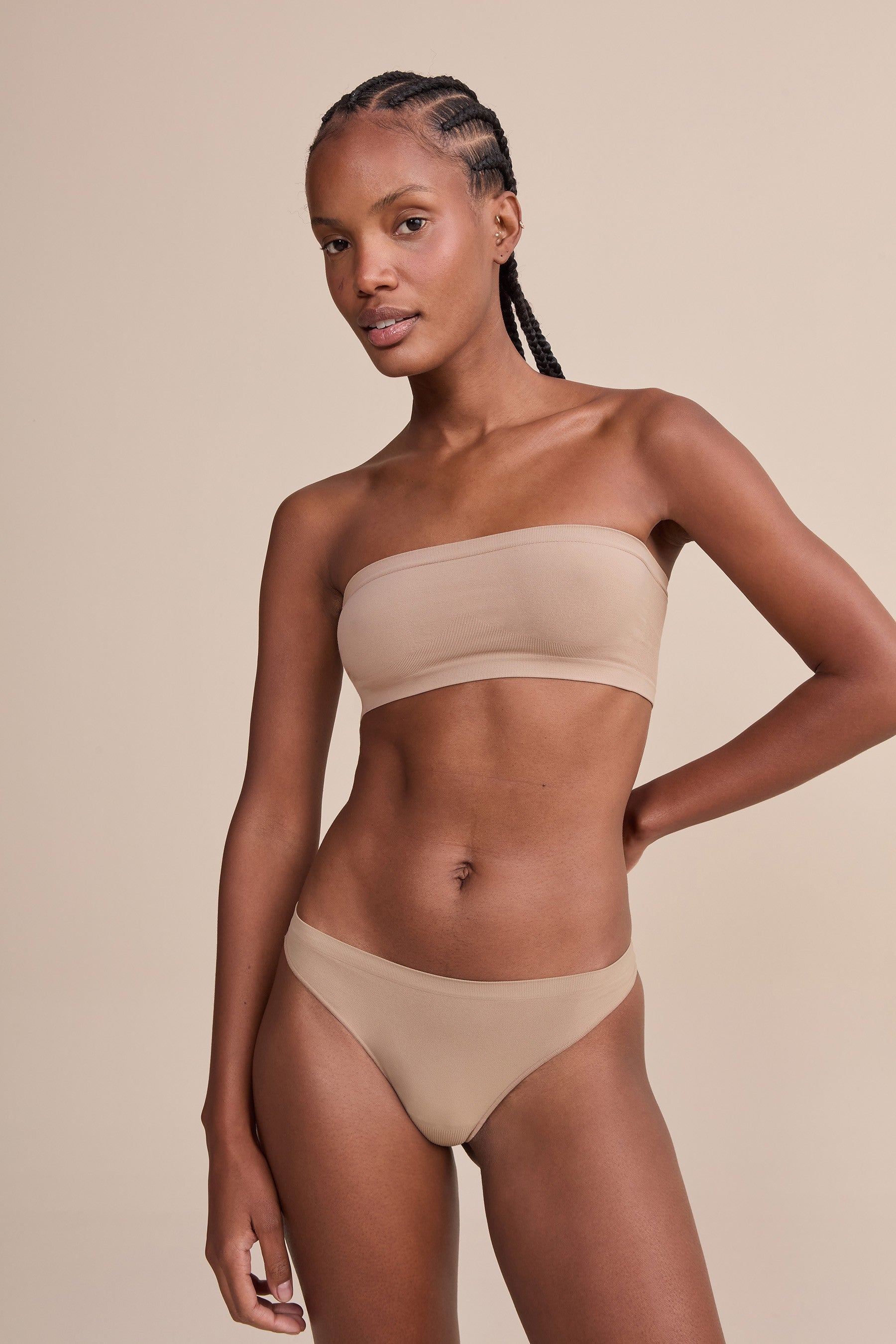 Seamless Bandeau Top for Women - Stretchy Comfortable Tube Top - Perfect for Yoga, Beach, and Summer Outfits