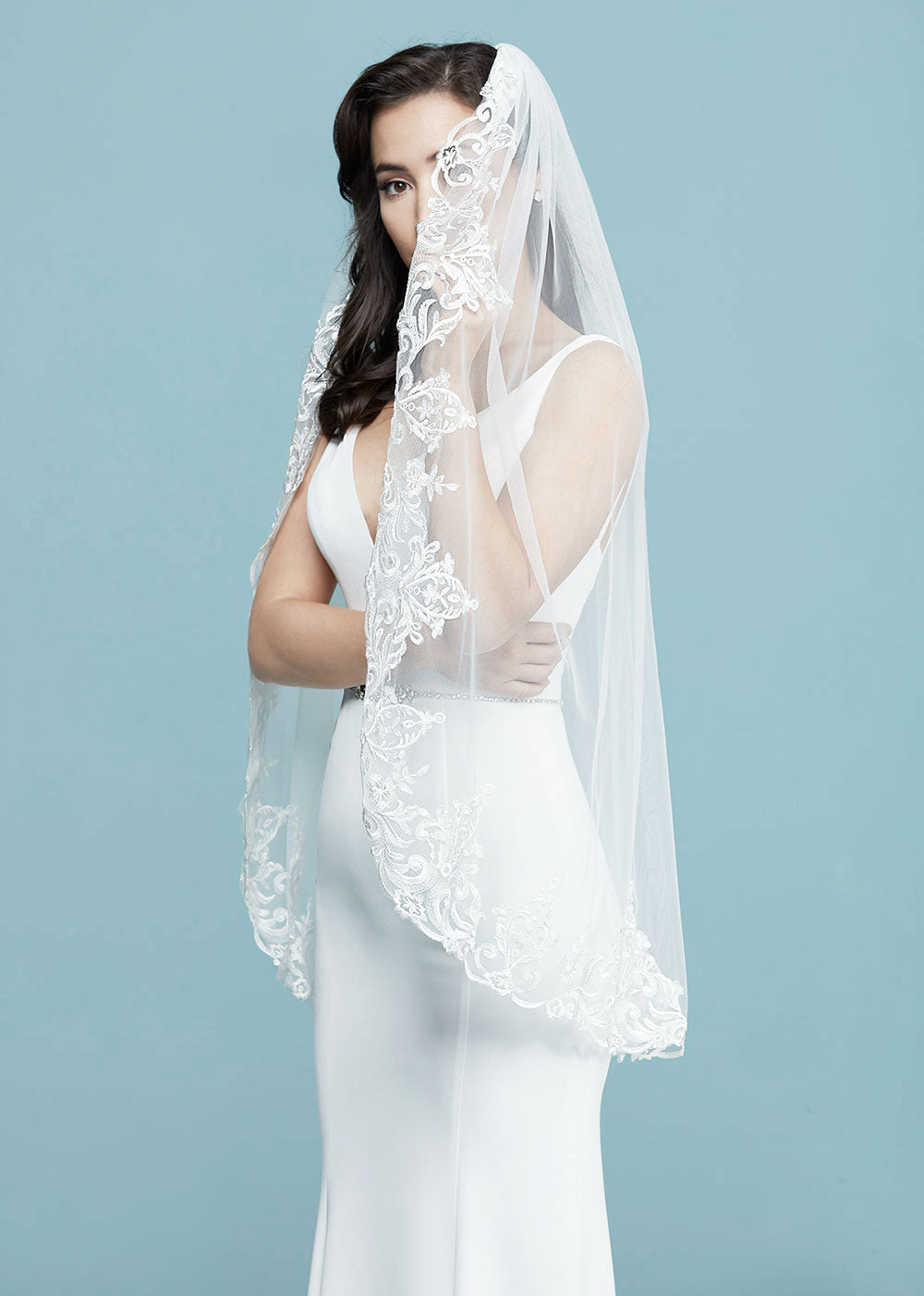 Emilia Veil - Elegant Lace Wedding Veil for Brides | Perfect for Church Ceremonies, Beach Weddings & Photo Shoots